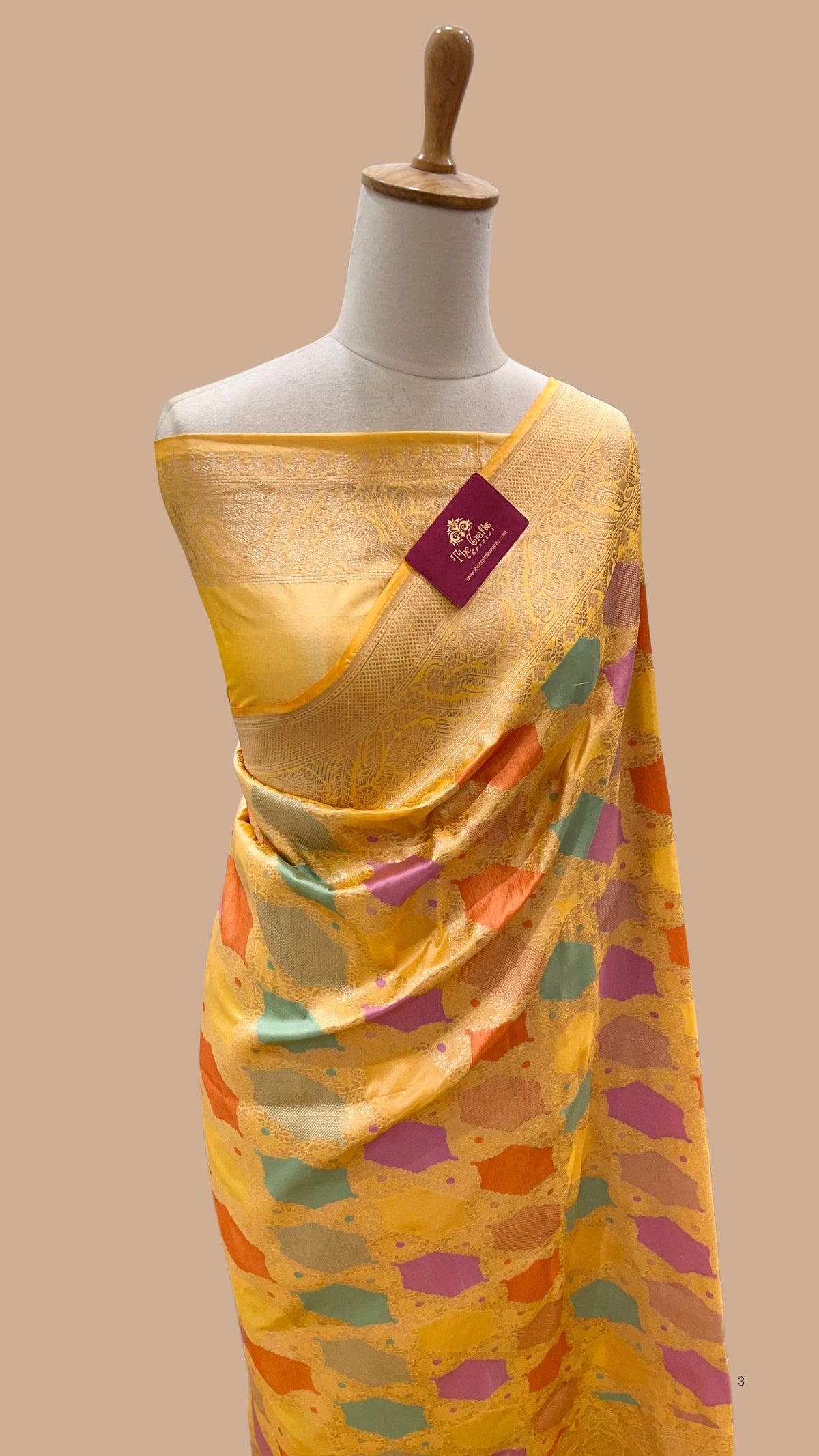 Rangkat Pure Katan Silk Handloom Banarasi Saree - Jaal work with meenakari