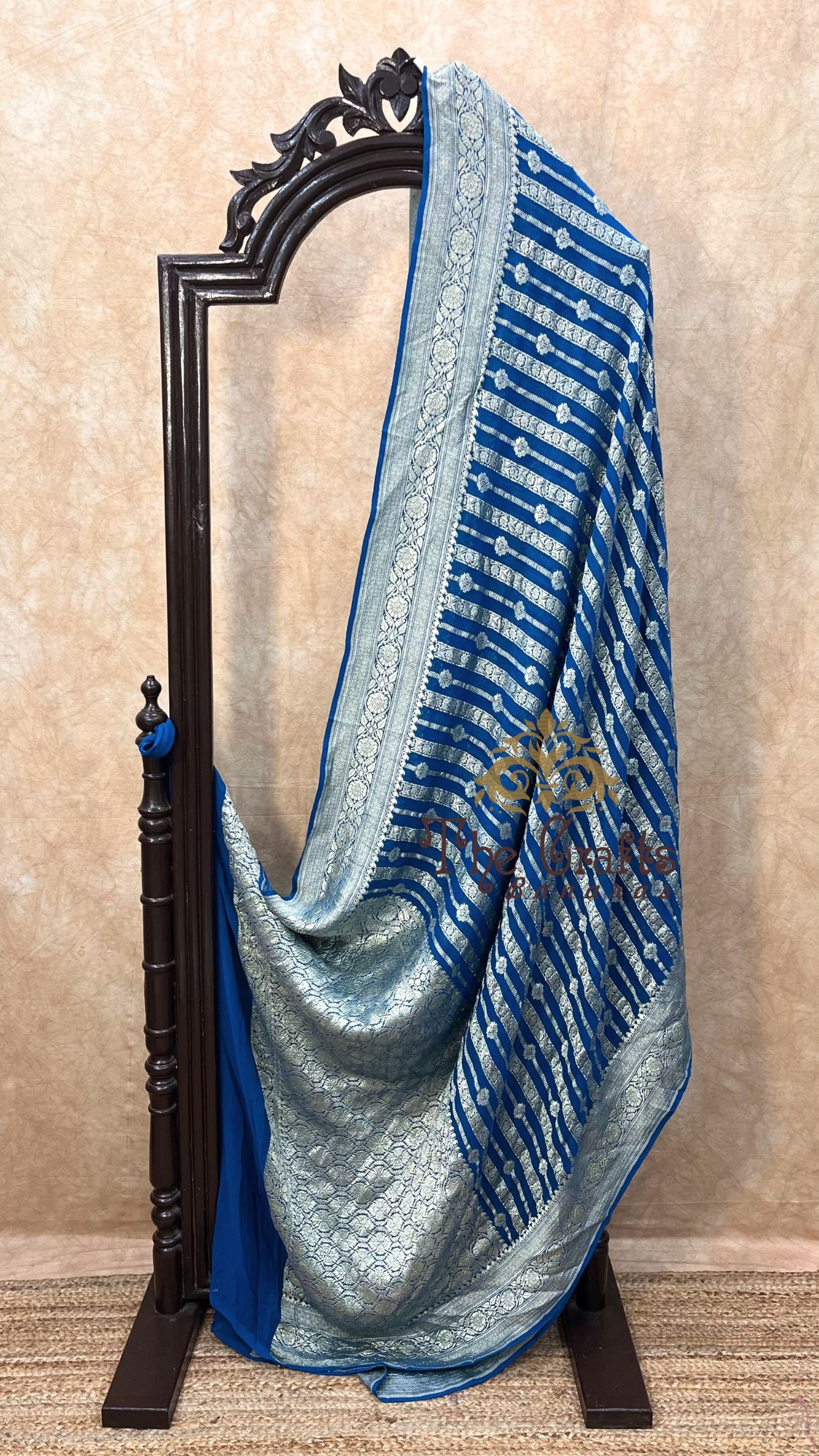 Khaddi Georgette Handloom Banarasi Saree - Water Zari