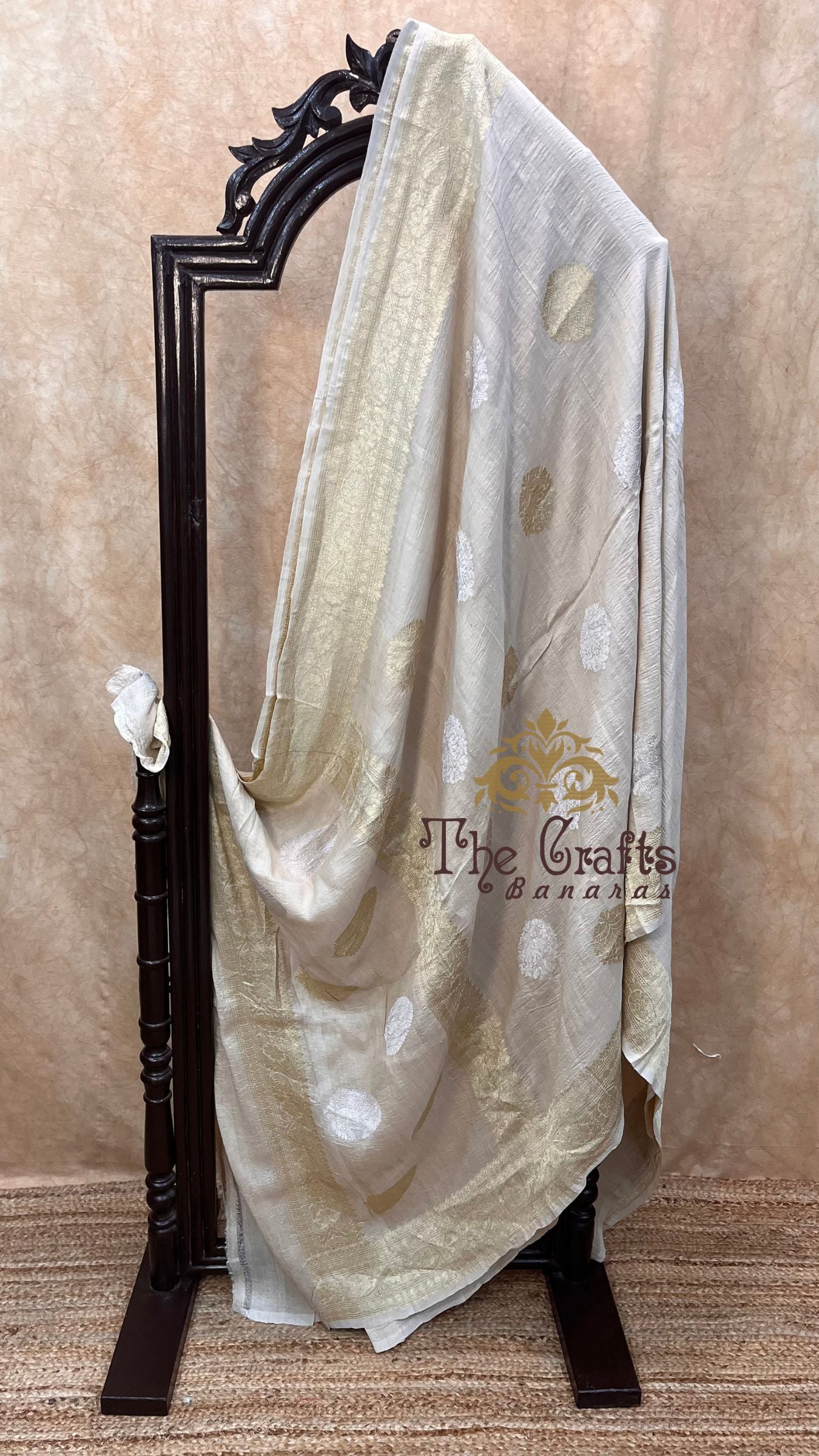 Pure Tussar Georgette Handloom Banarasi Saree - With Kadhua Sona Rupa Motifs