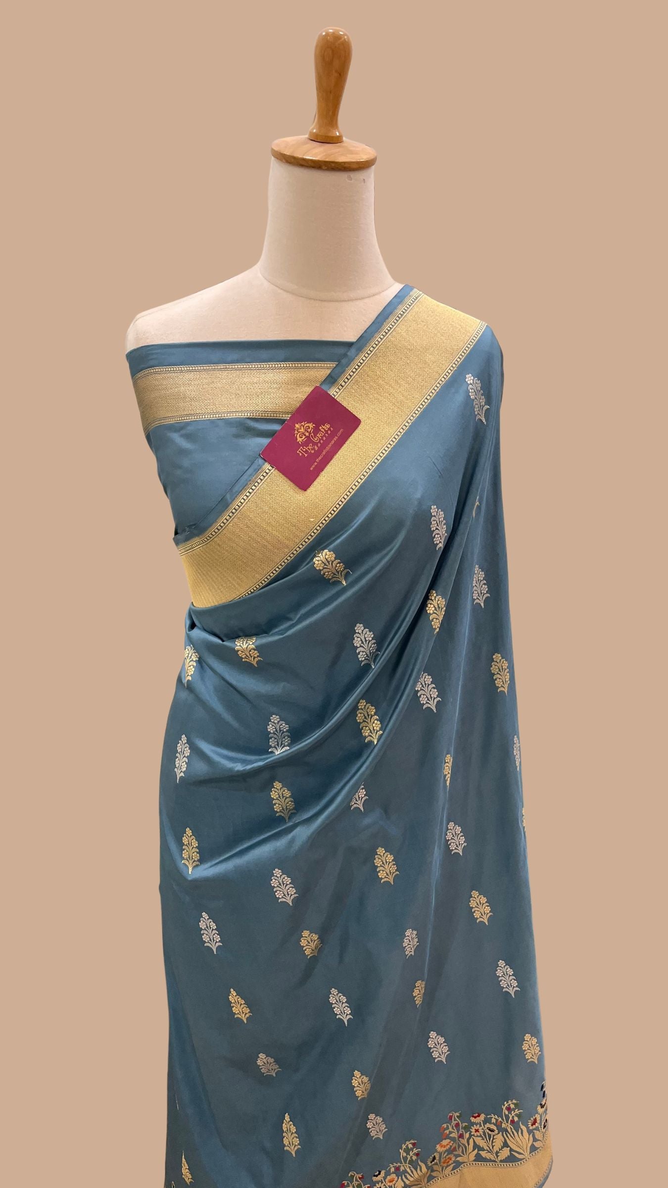 Pure Katan Silk Handloom Banarasi Saree - With Sona Rupa Kadhua Motifs