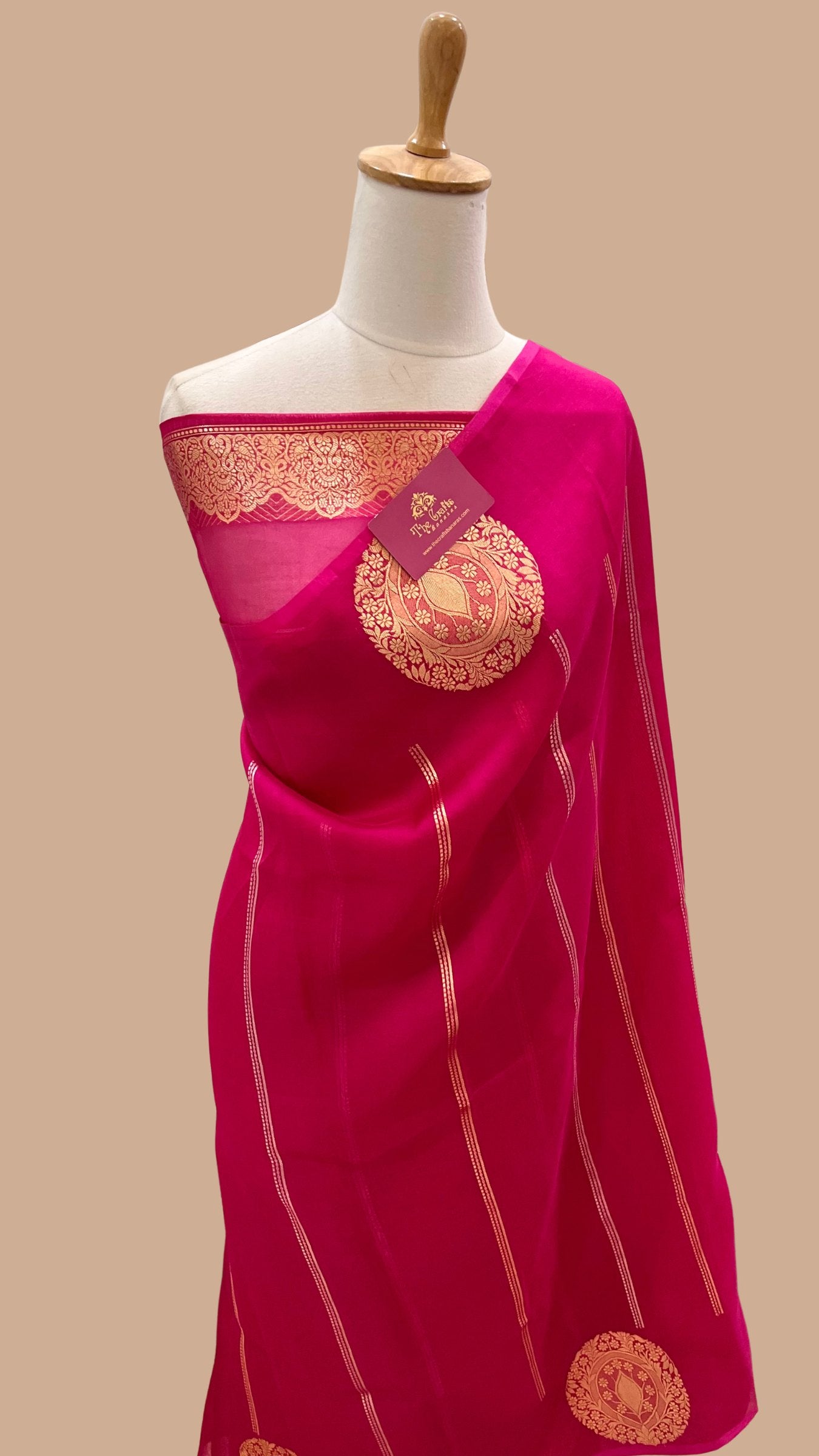 Pure Kora Silk Handloom Banarasi Saree - With Kadhua motifs
