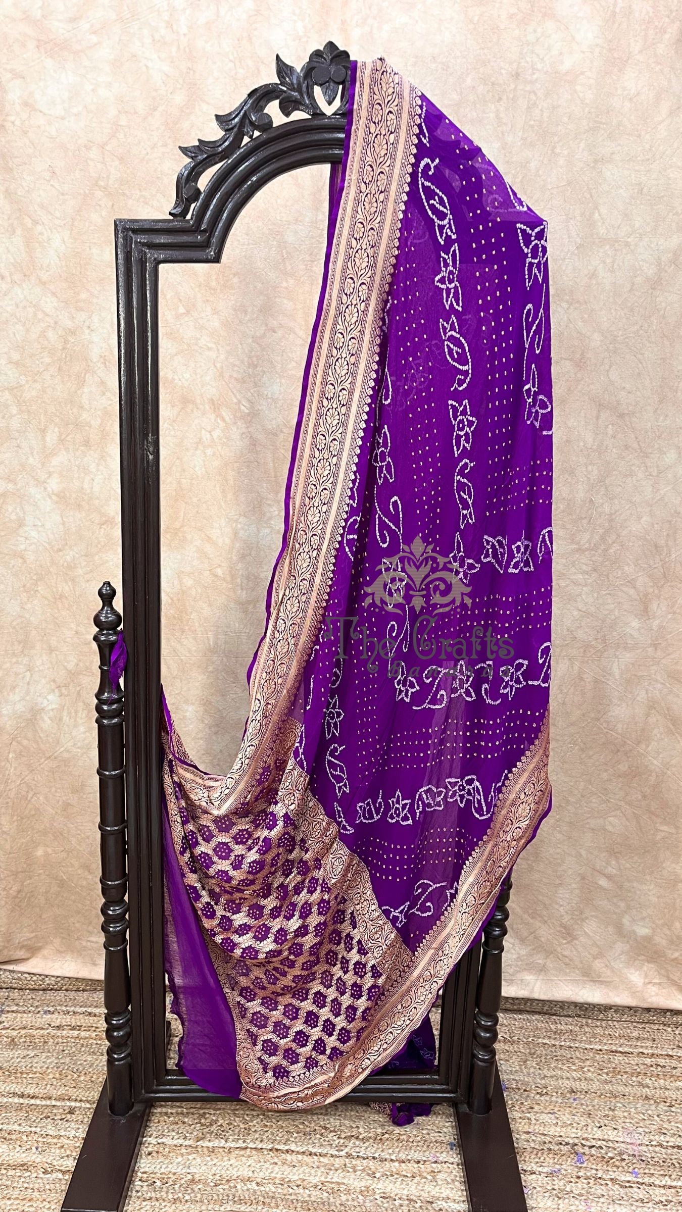 Pure Georgette Banarasi Handloom Bandhej Saree