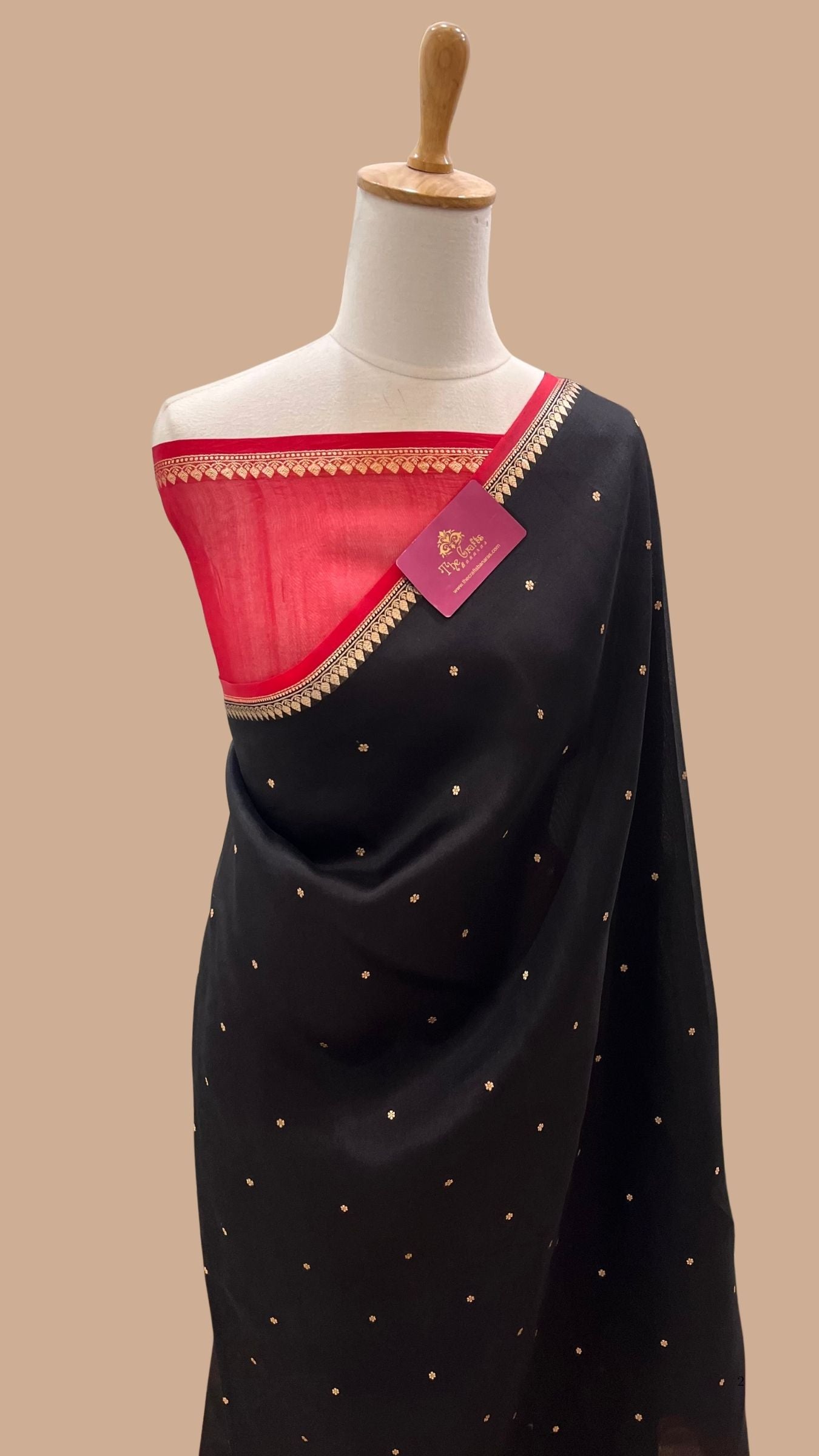 Pure Kora Organza Handloom Banarasi Saree - Sona Zari Daisy Bootis