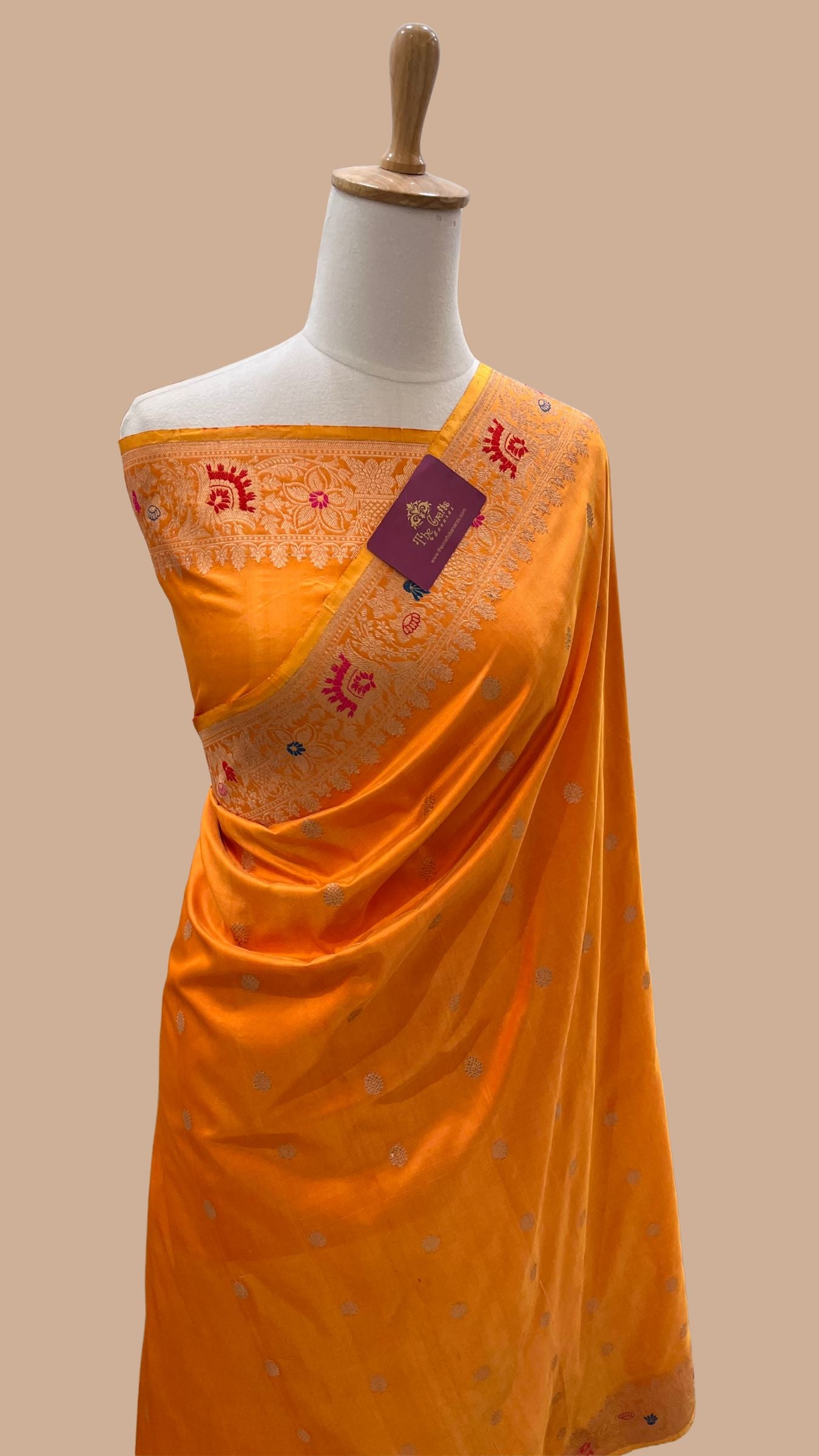 Pure Katan Silk Handloom Banarasi Saree - with kadhua motifs