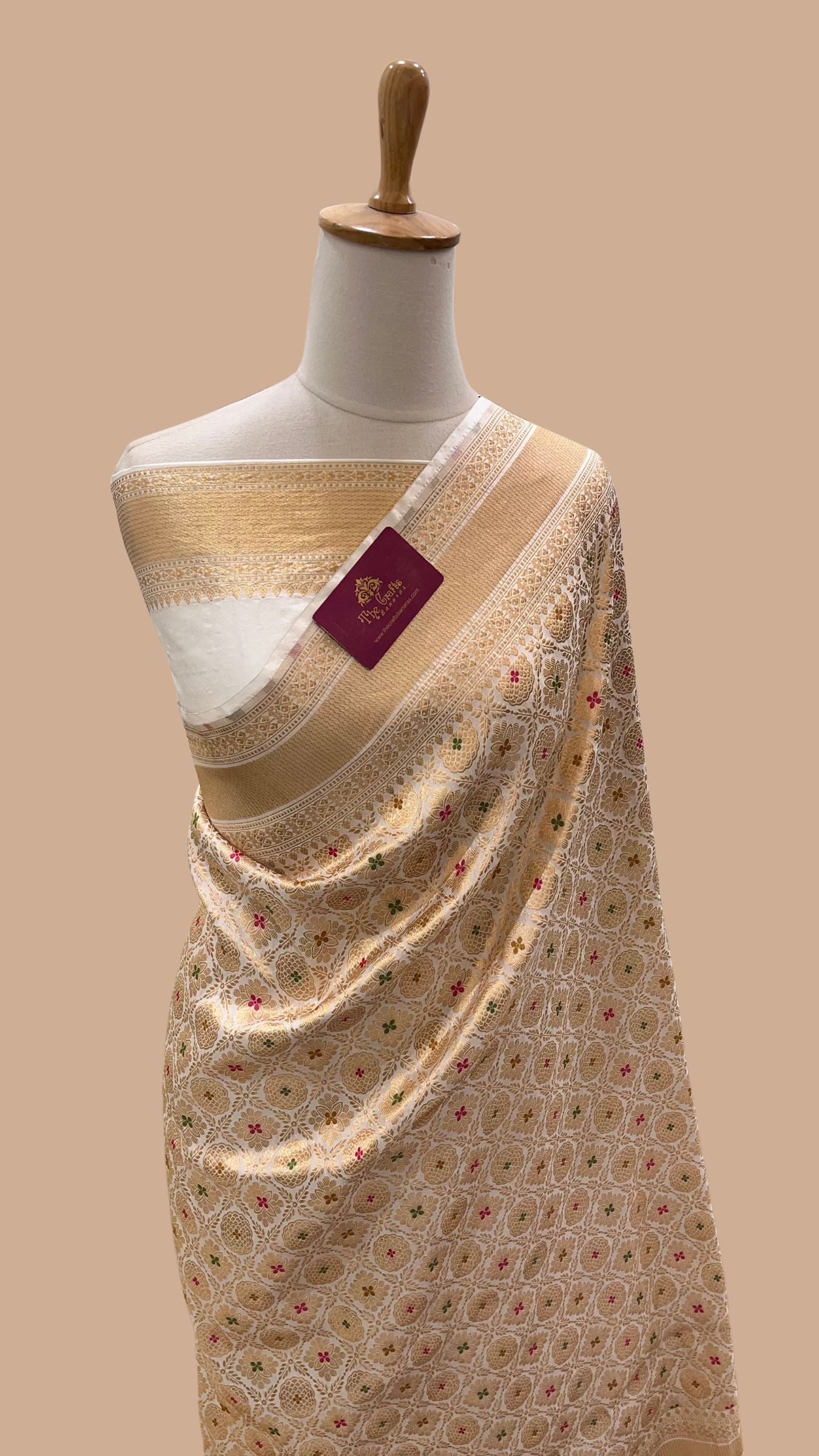 Pure Katan Silk Handloom Banarasi Saree - Tanchui Brocade Meena