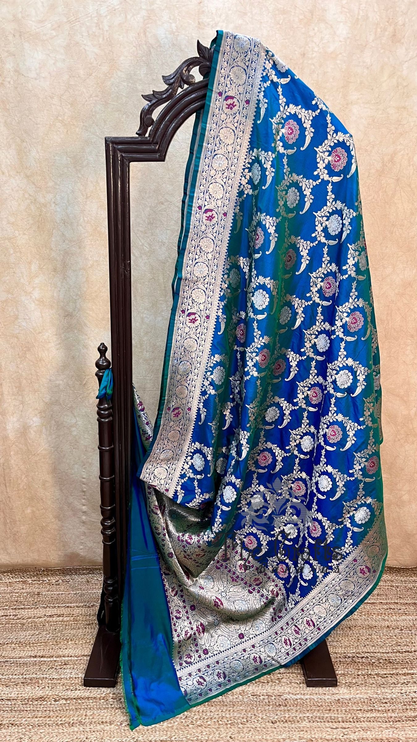 Pure Katan Silk Handloom Banarasi Saree - Jaal Work With Meenakari
