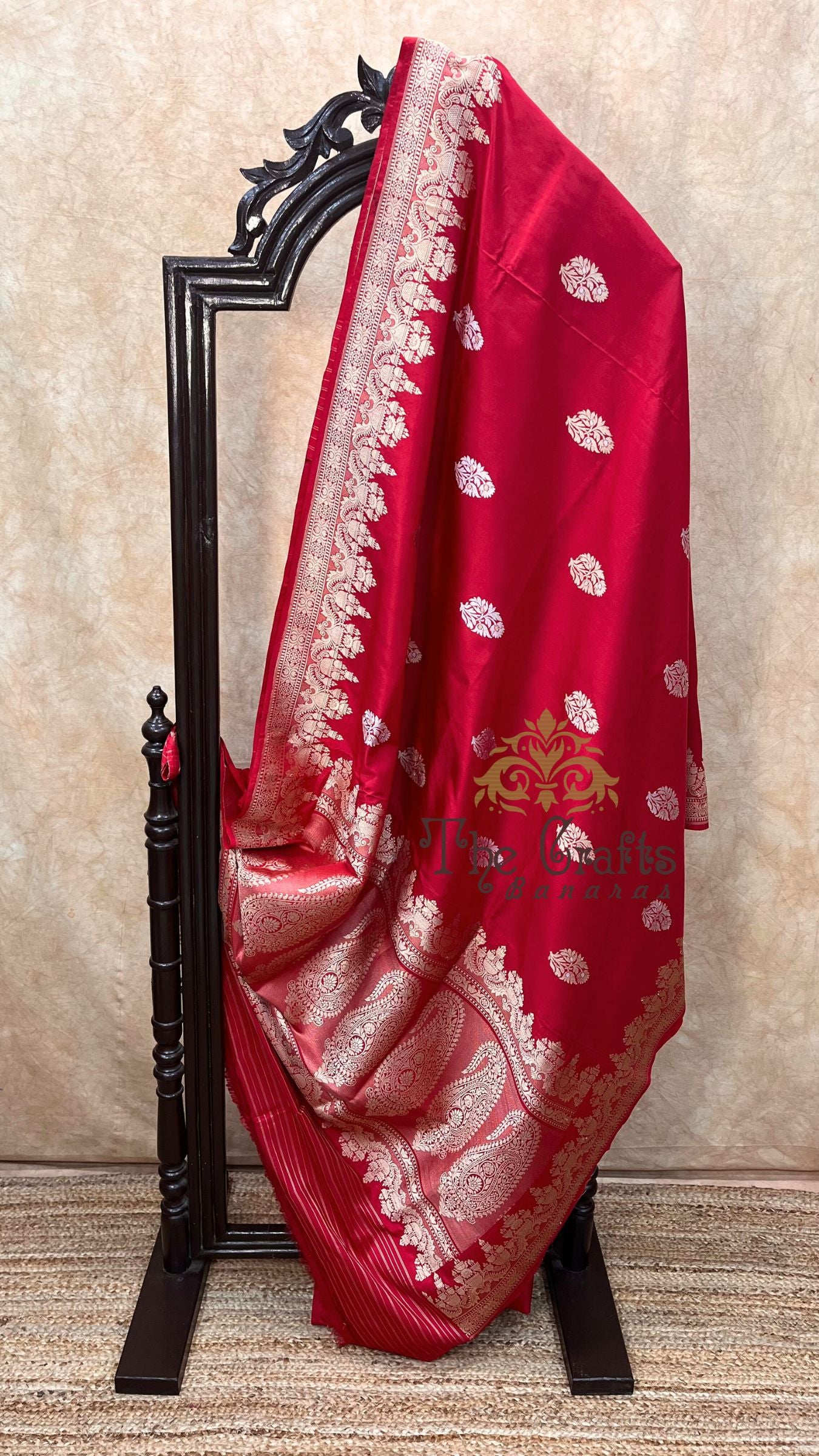 Pure Katan Silk Handloom Banarasi Saree - with sona rupa kadhua motifs