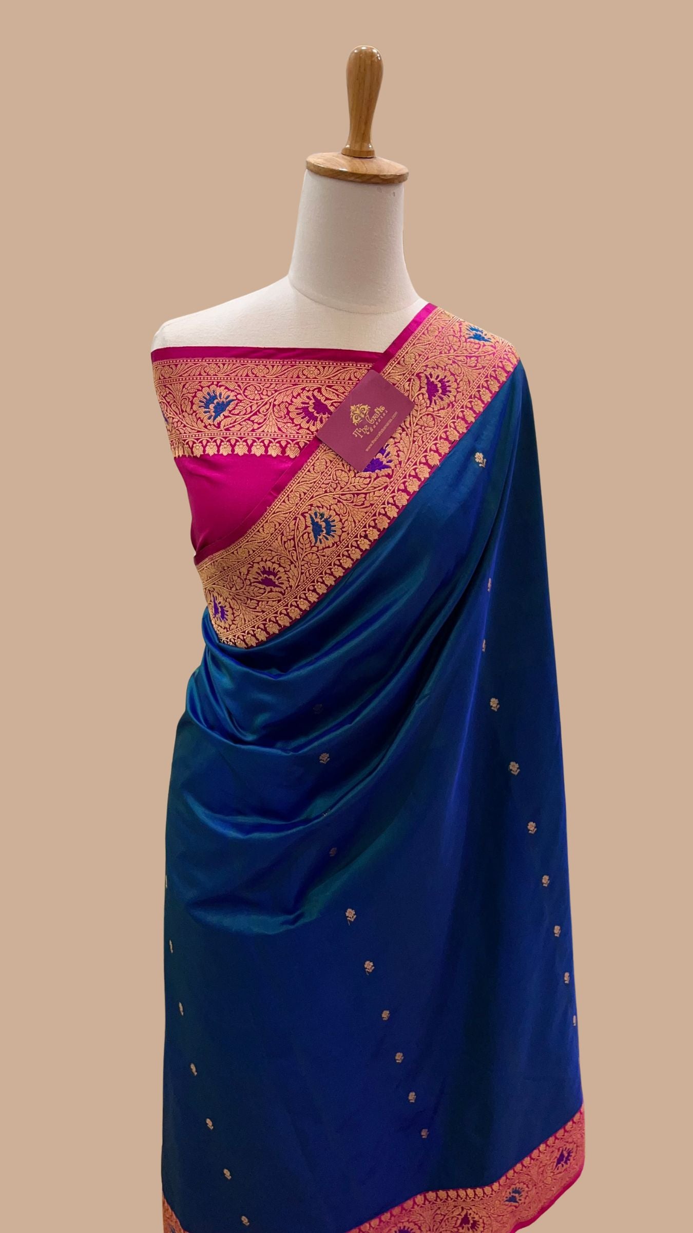 Pure Katan Silk Handloom Banarasi Saree - with kadhua motifs