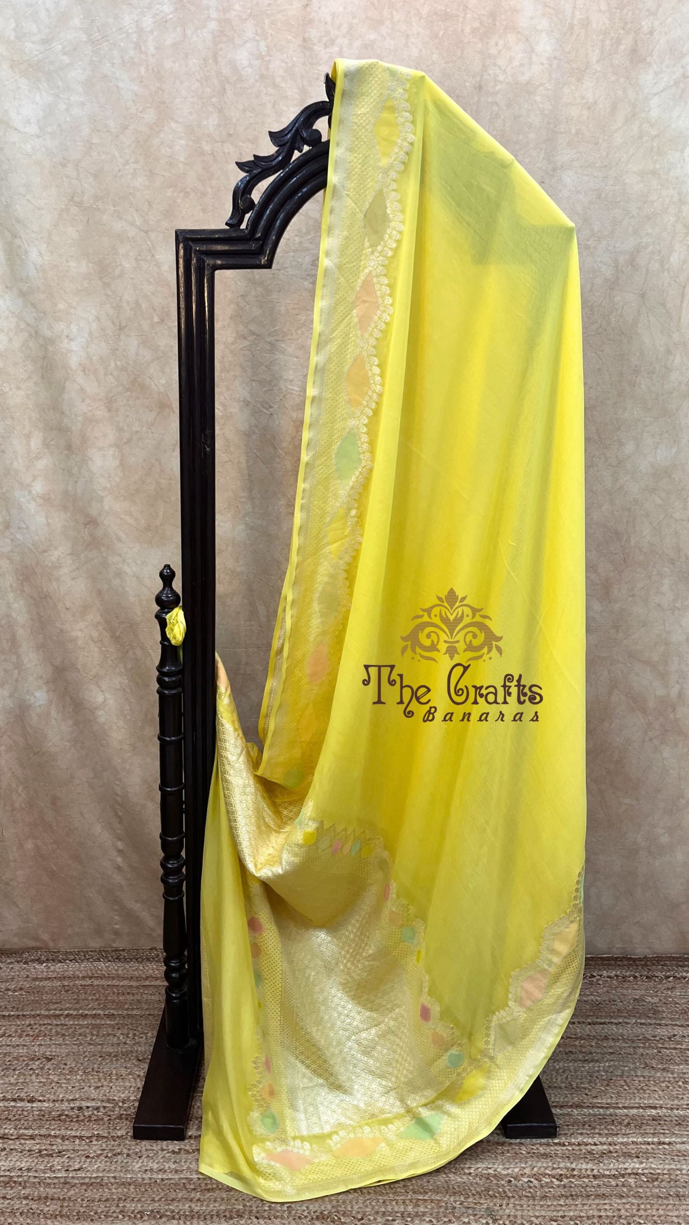 Khaddi Georgette Handloom Banarasi Saree - Water Zari