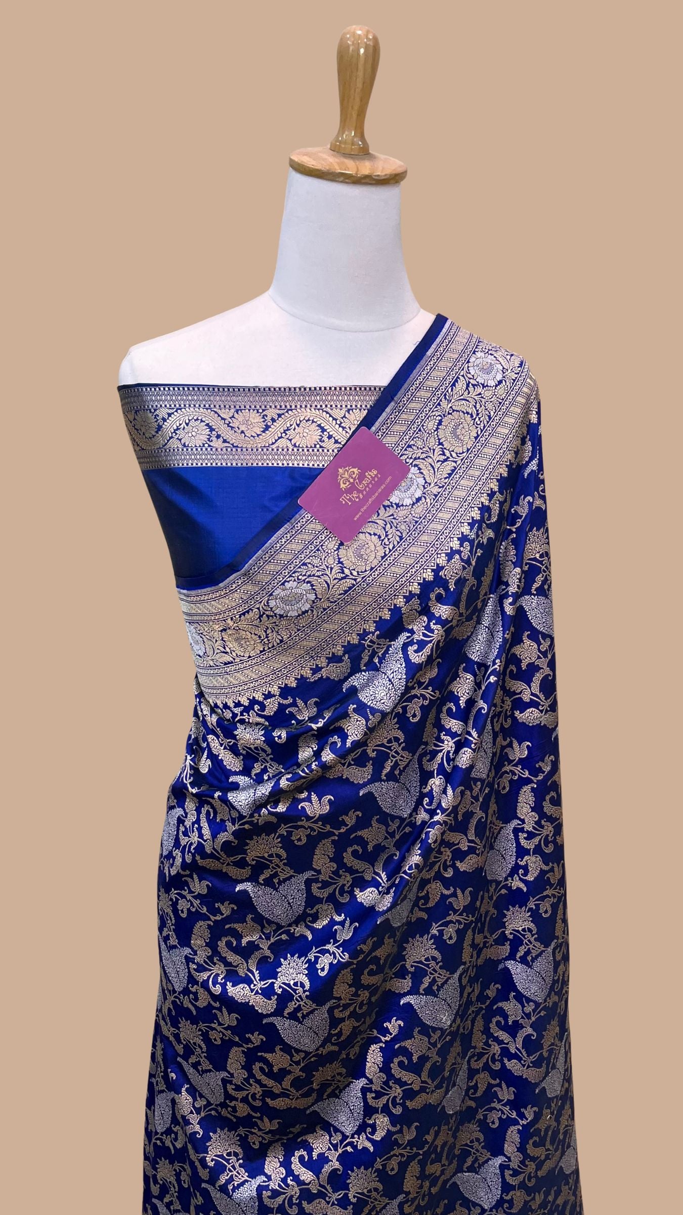 Pure Katan Silk Handloom Banarasi Saree - Jall With Meenakari