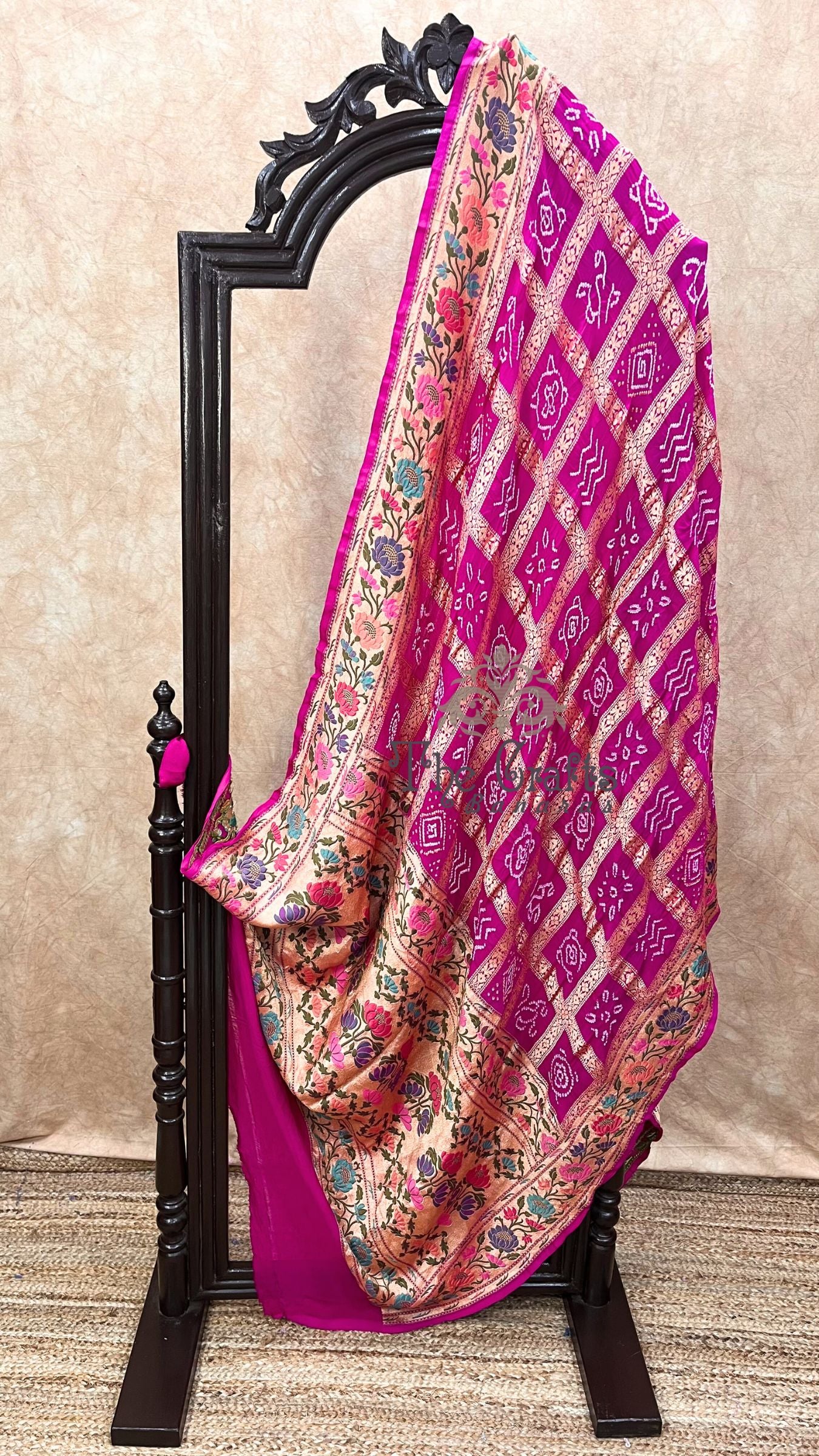 Pure Georgette Banarasi Handloom Bandhej Saree-With Meenakari Work