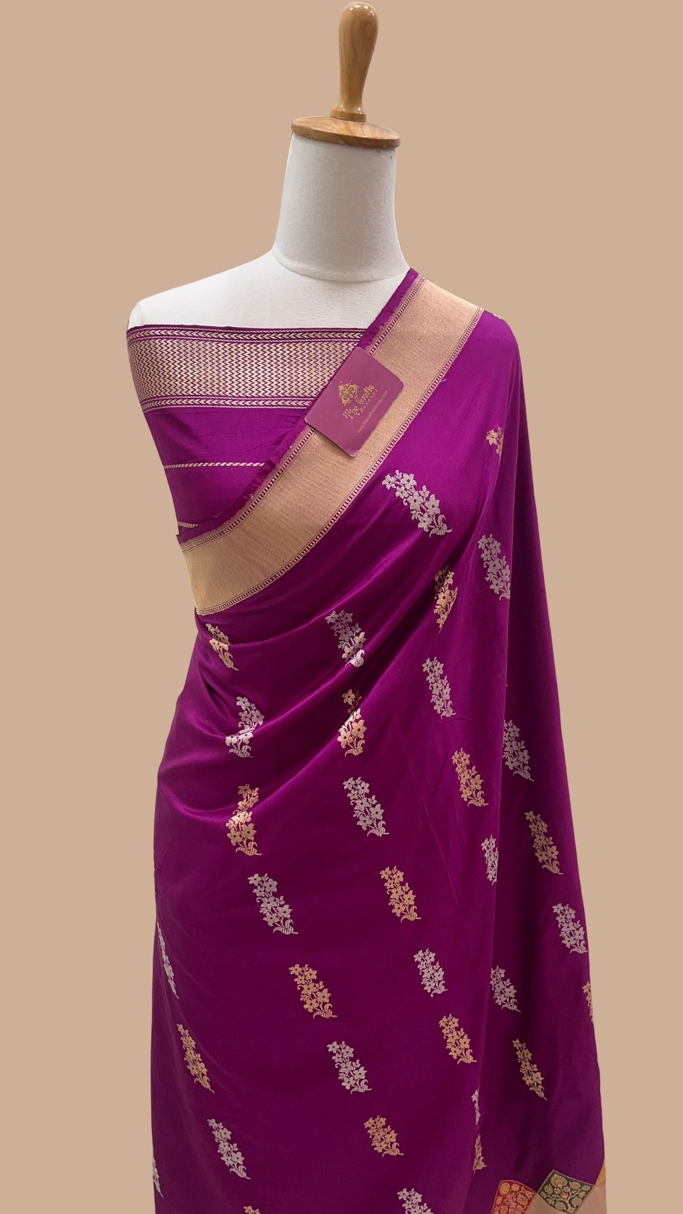 Pure Katan Silk Handloom Banarasi Saree - With kadhua Sona Roopa  Motifs