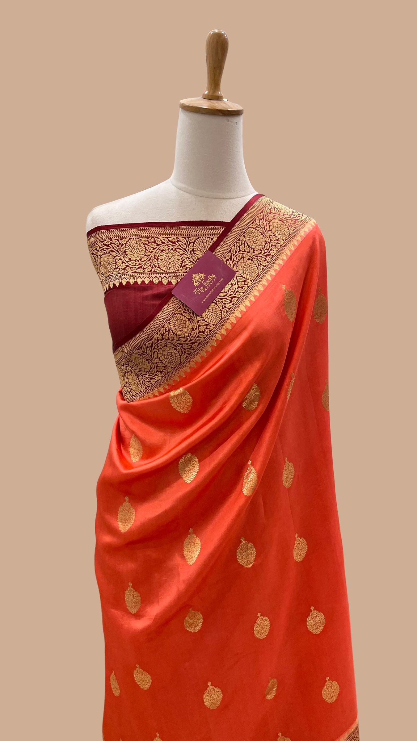 Pure Katan Silk Handloom Banarasi Saree - with kadhua motifs