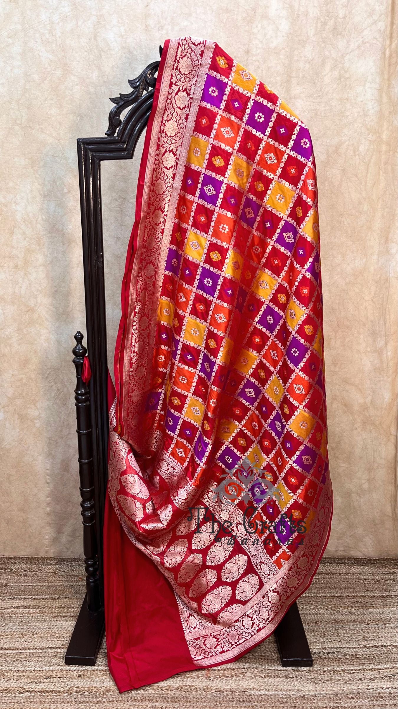 Rangkat Pure Katan Silk Handloom Banarasi Saree - Jaal Work With Meenakari