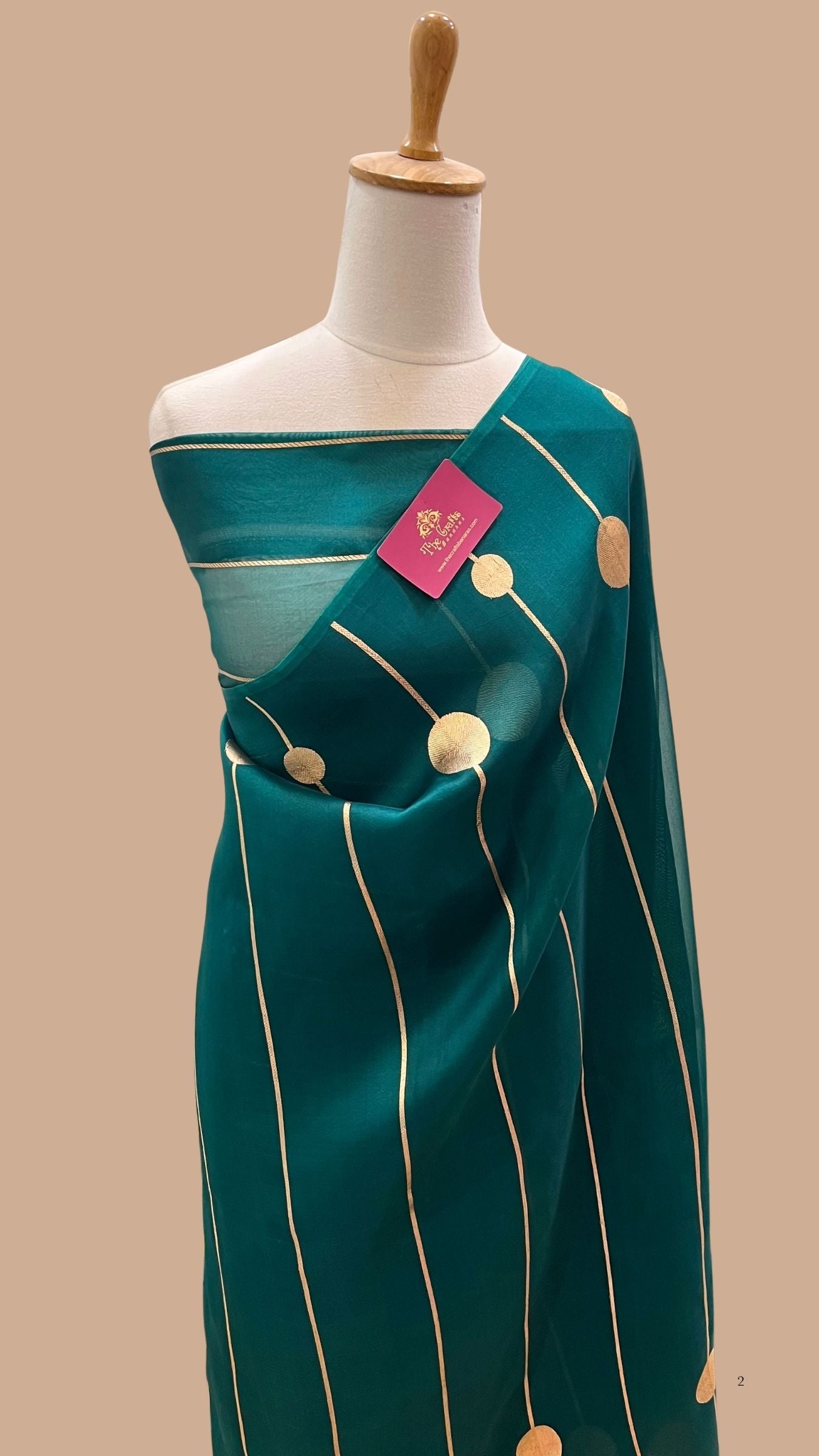 Pure Kora Silk Handloom Banarasi Saree - with kadhua motifs