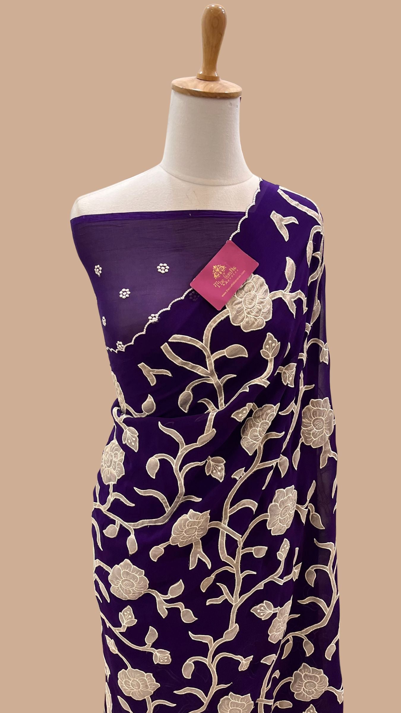 Pure Crepe Silk Banarasi Saree - Floral Appliqué Work