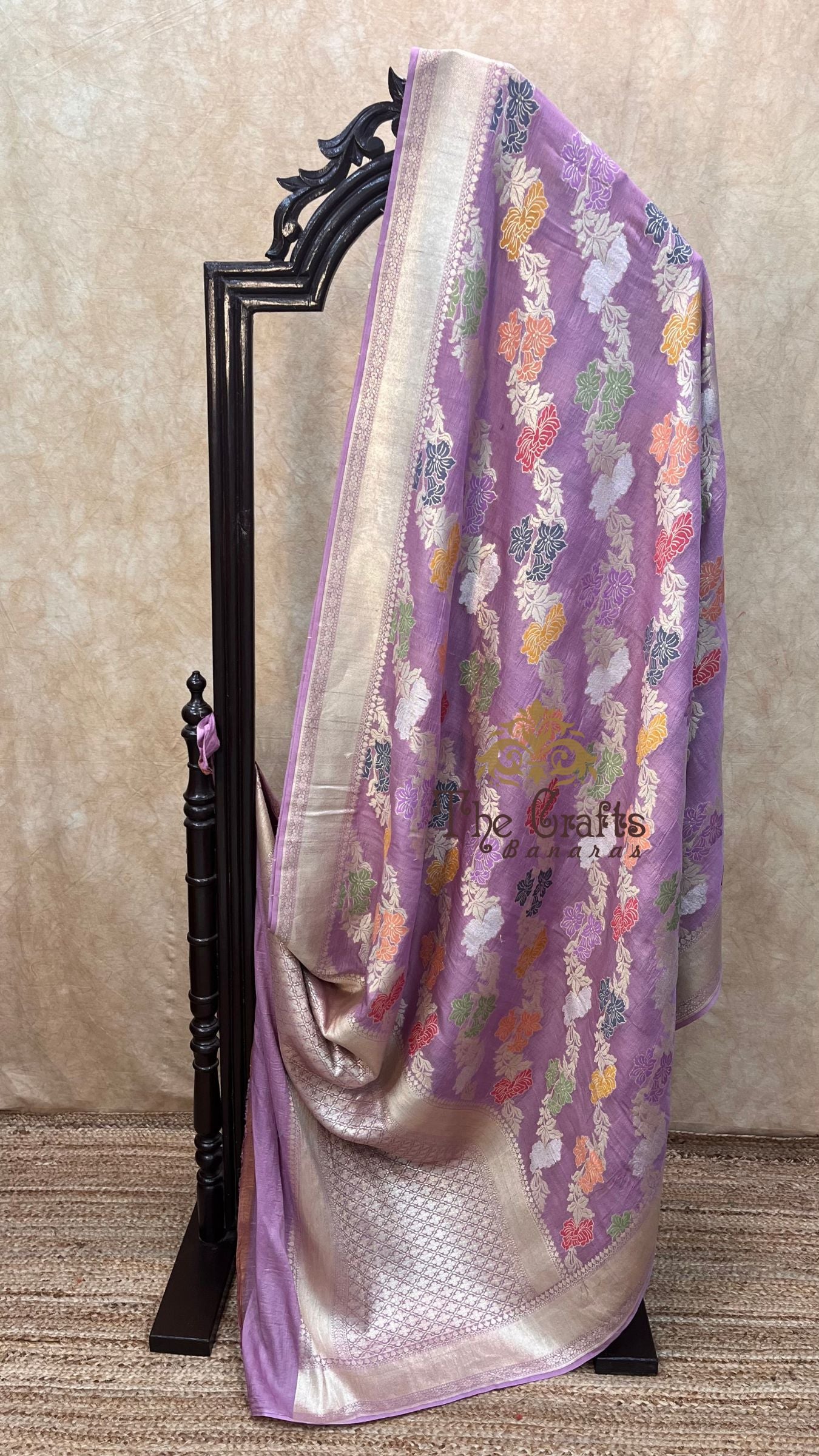 Tussar Georgette Handloom Banarasi Saree - Jaal with Meenakari