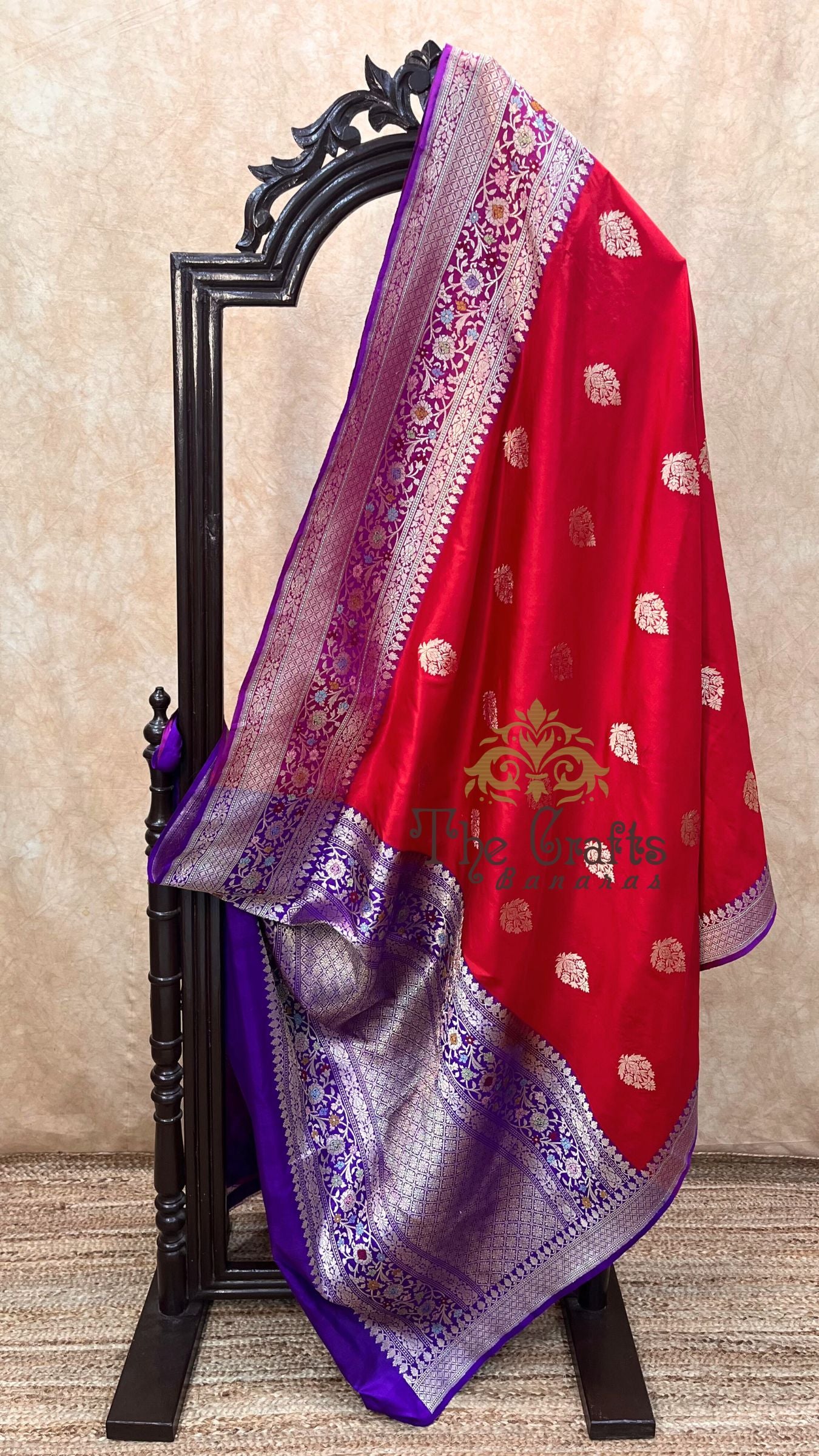 Pure Katan Silk Handloom Banarasi Saree - with kadhua motifs