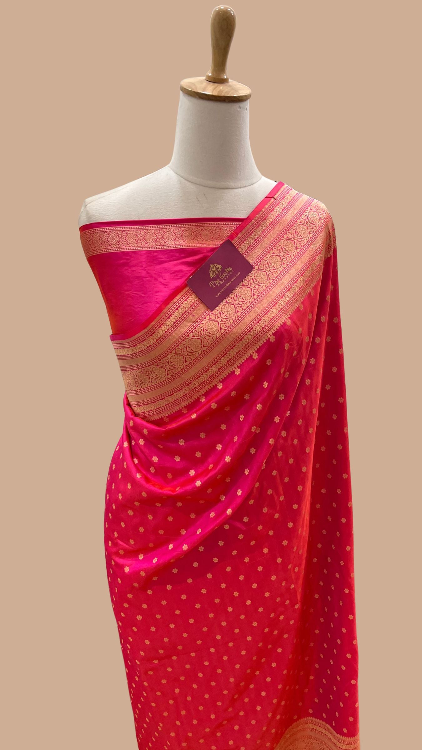 Pure Katan Silk Handloom Banarasi Saree - Motifs Work