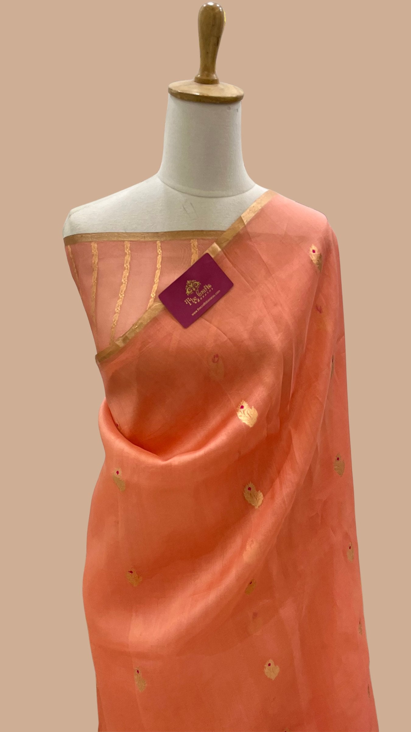 Pure Kora Silk Handloom Banarasi Saree - with kadhua motifs