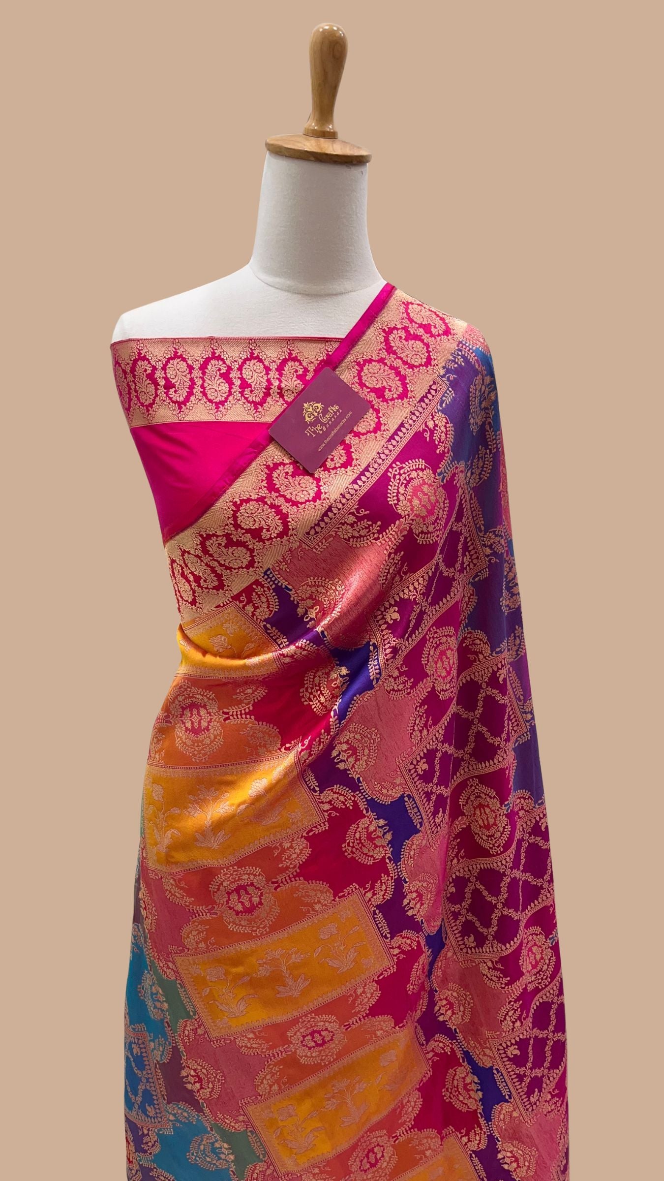 Rangkat Pure Katan Silk Handloom Banarasi Saree - Jaal Work With Meenakari