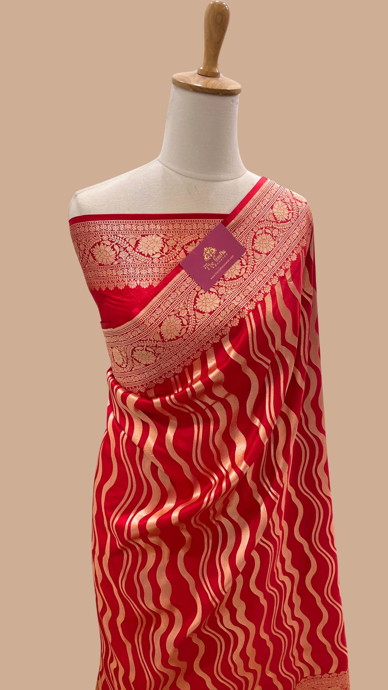 Pure Katan Silk Handloom Banarasi Saree - Jaal Work