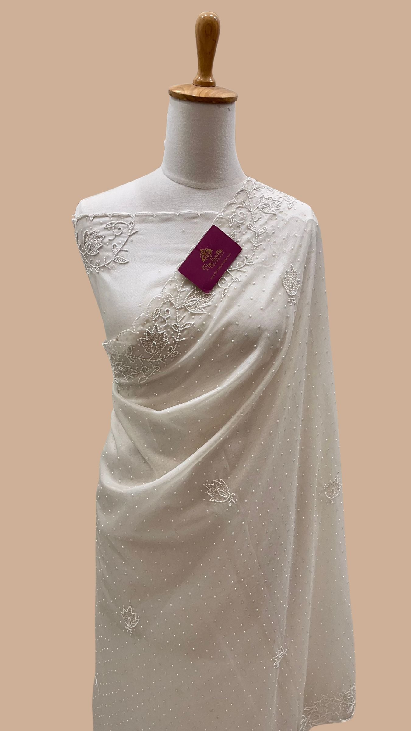 Pure Organza Silk Handloom Banarasi Saree - handwork motifs