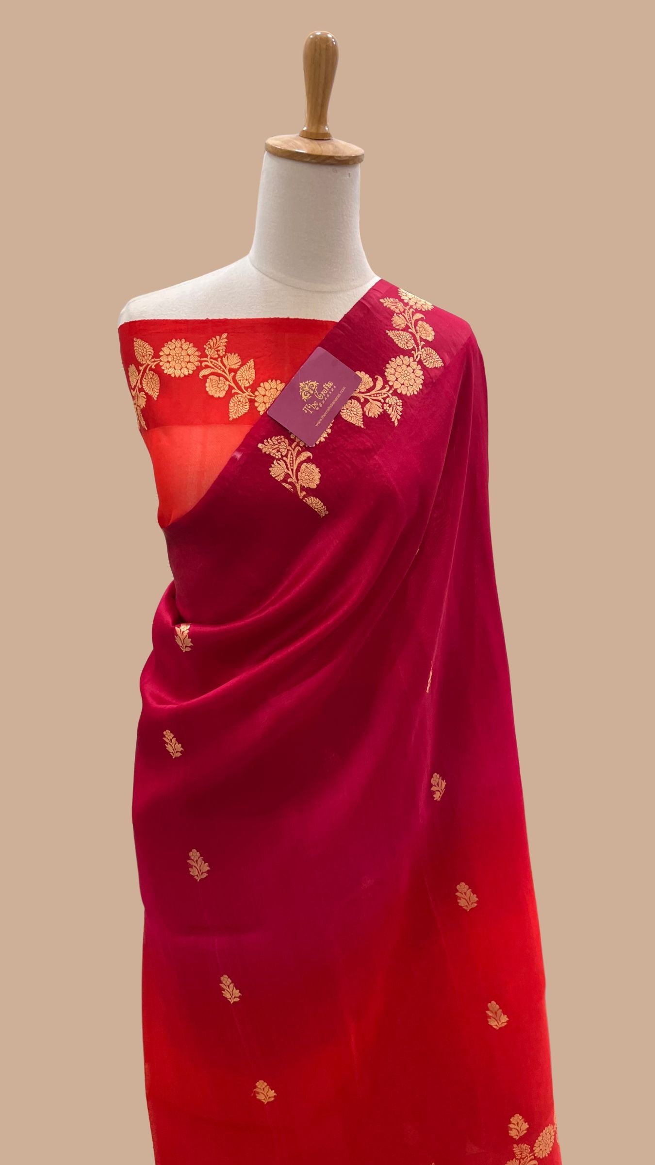 Pure Kora Silk Handloom Banarasi Saree - With Kadhua motifs