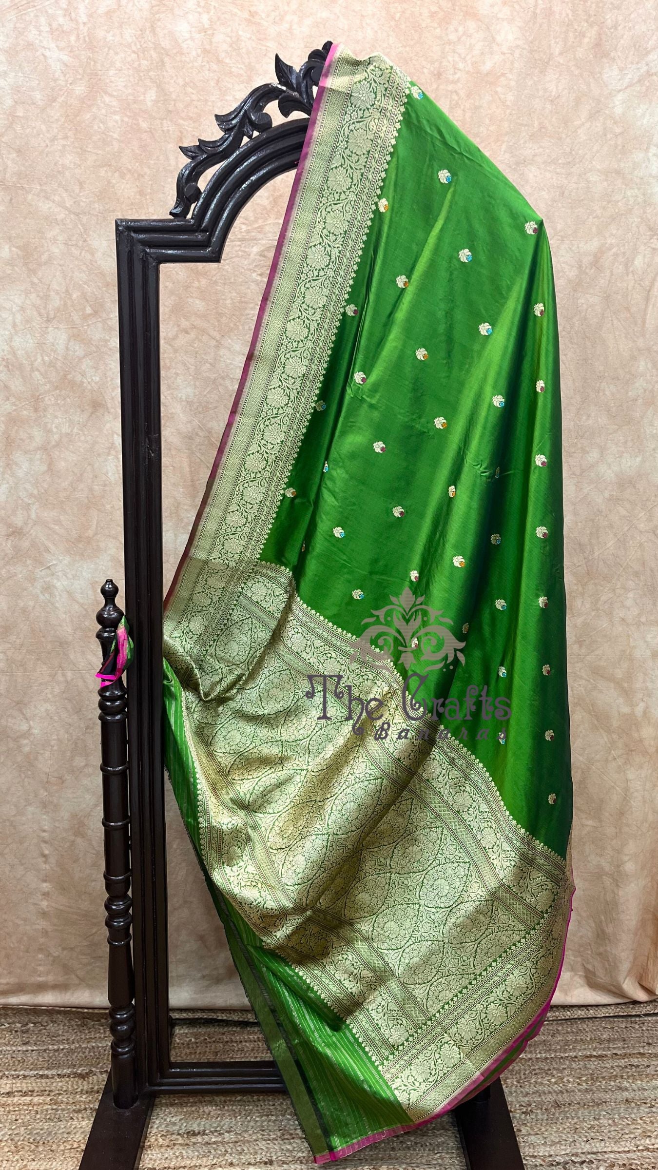 Pure Katan Silk Handloom Banarasi Saree - with kadhua zari work