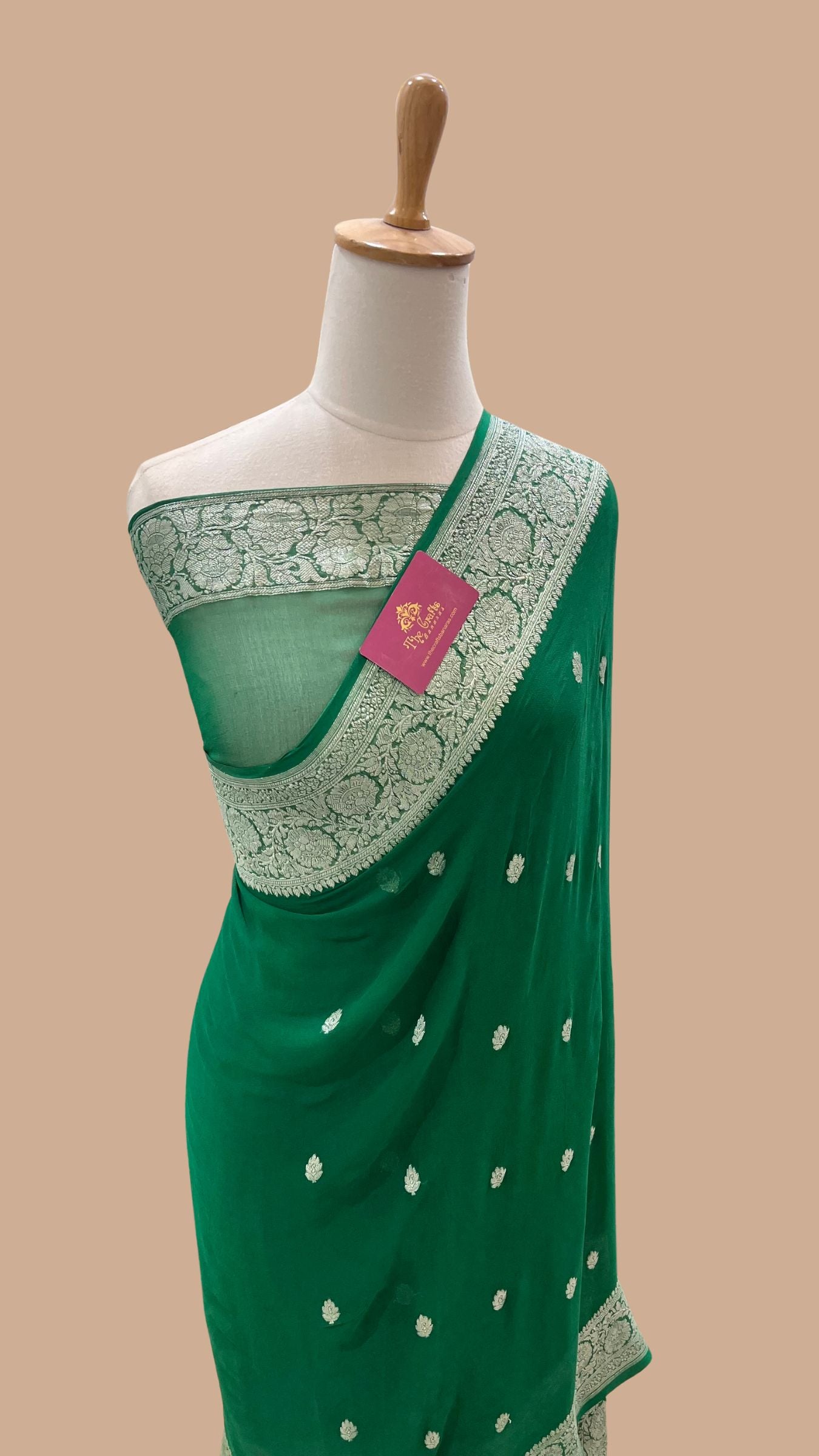 Pure Georgette Handloom Banarasi Saree - Silver Zari