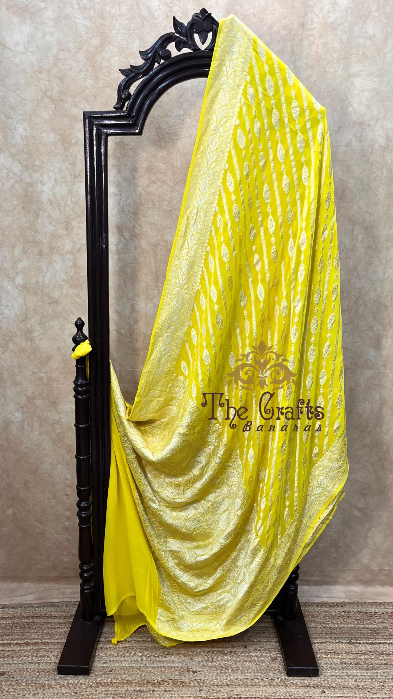 Khaddi Georgette Handloom Banarasi Saree - Water Zari