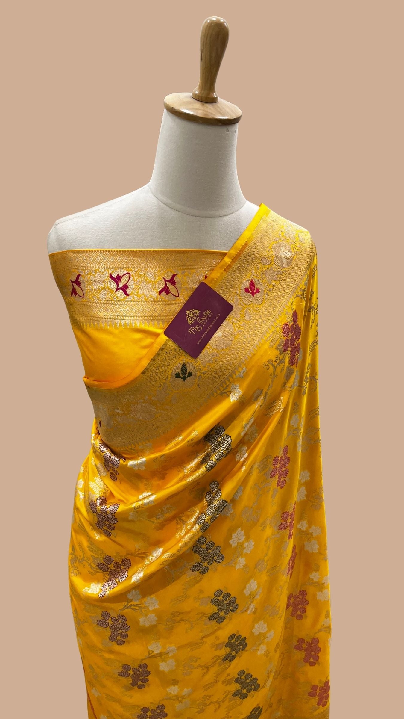 Pure Katan Silk Handloom Banarasi Saree - All over jaal work with meenakari