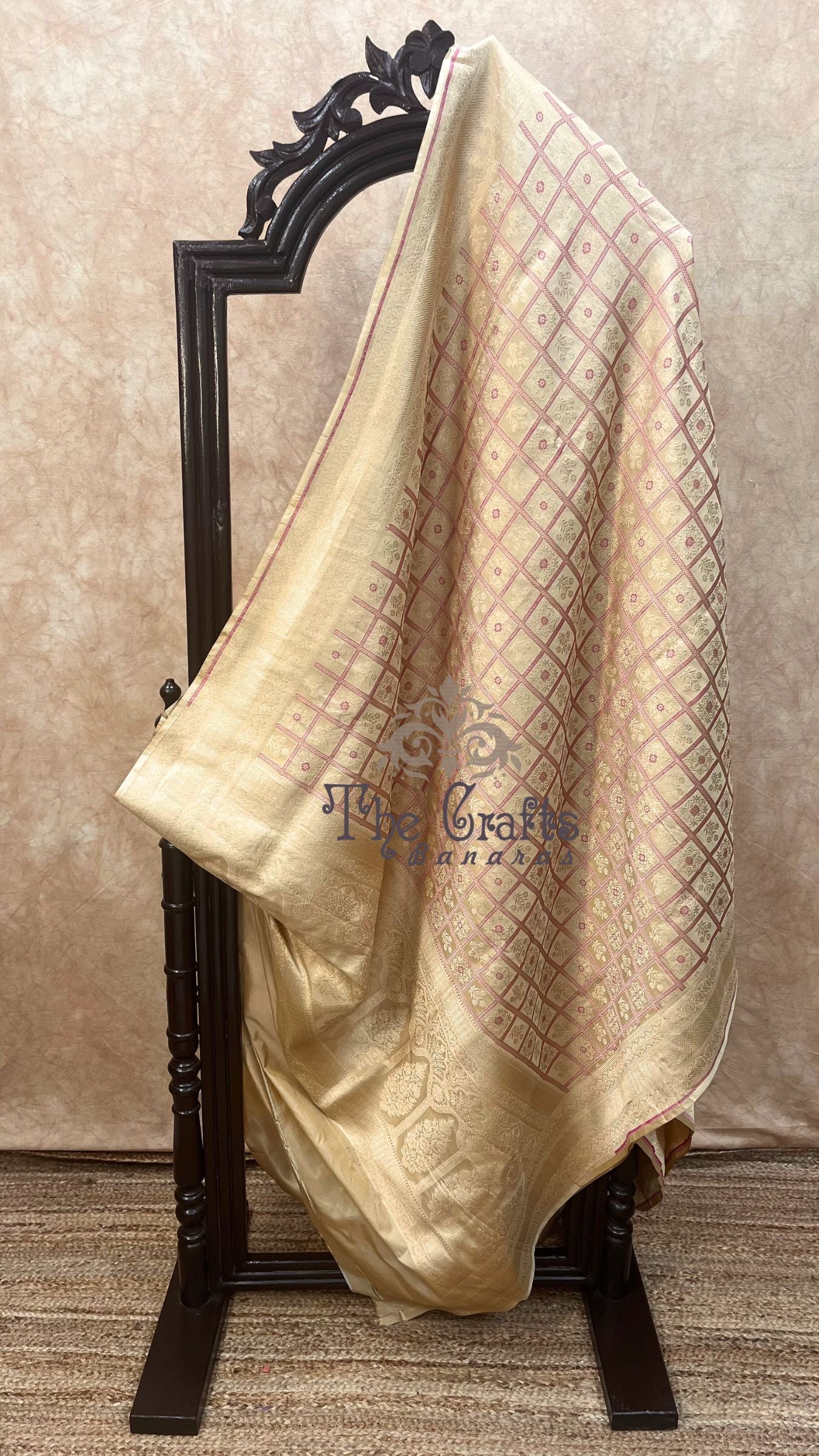 Pure Katan Silk Handloom Banarasi Saree - Tanchui Brocade Meena