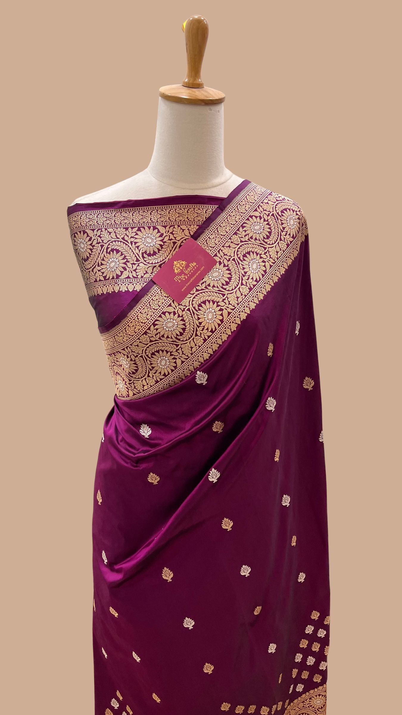Pure Katan Silk Handloom Banarasi Saree - with kadhua sona rupa motifs