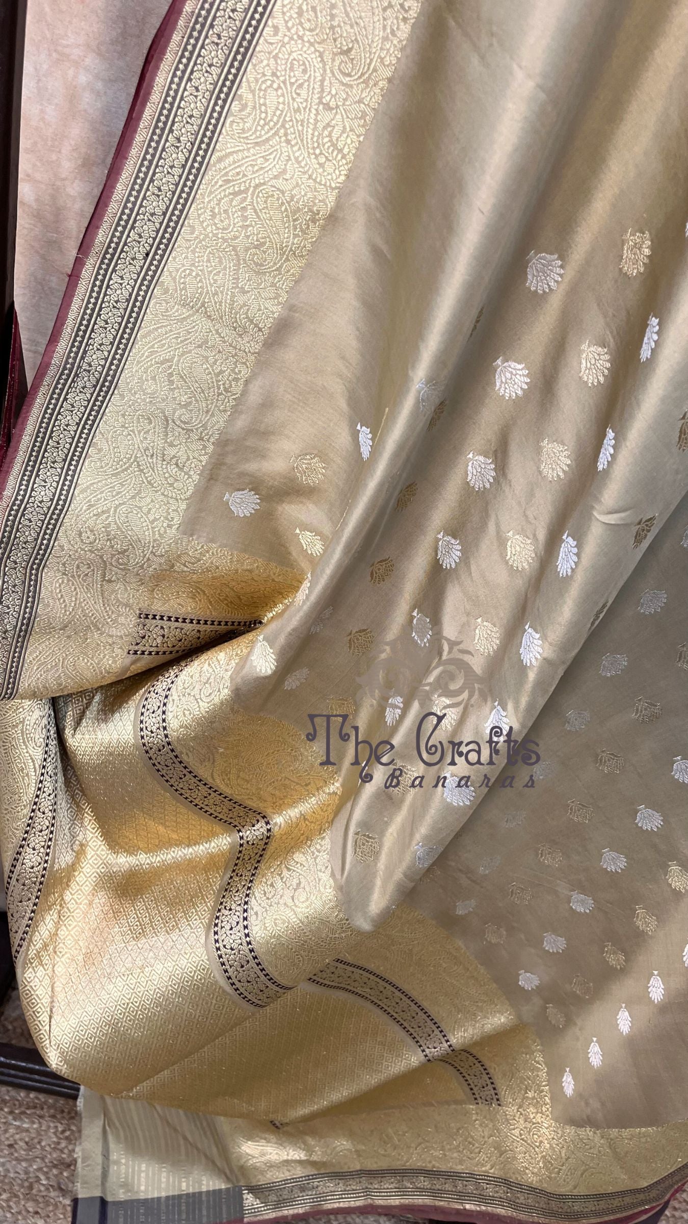 Pure Katan Silk Handloom Banarasi Saree - Sona Rupa With Kadhua Buti