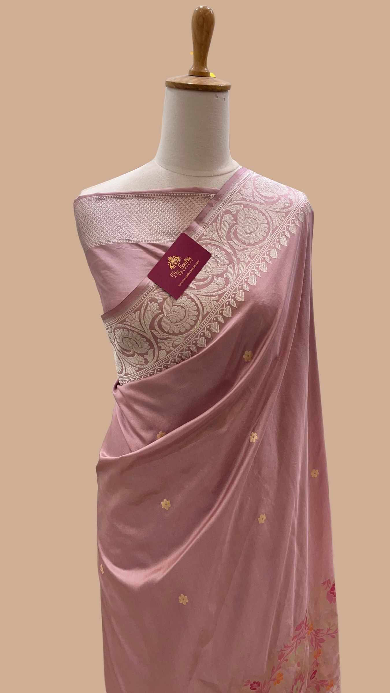 Pure Katan Silk Handloom Banarasi Saree - with kadhua work