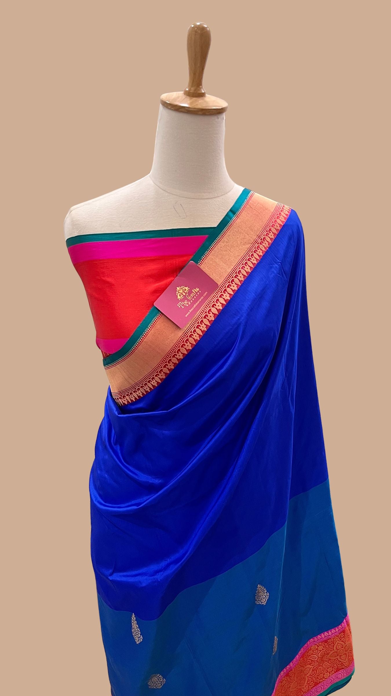 Pure Katan Silk Handloom Banarasi Saree - with kadhua motifs