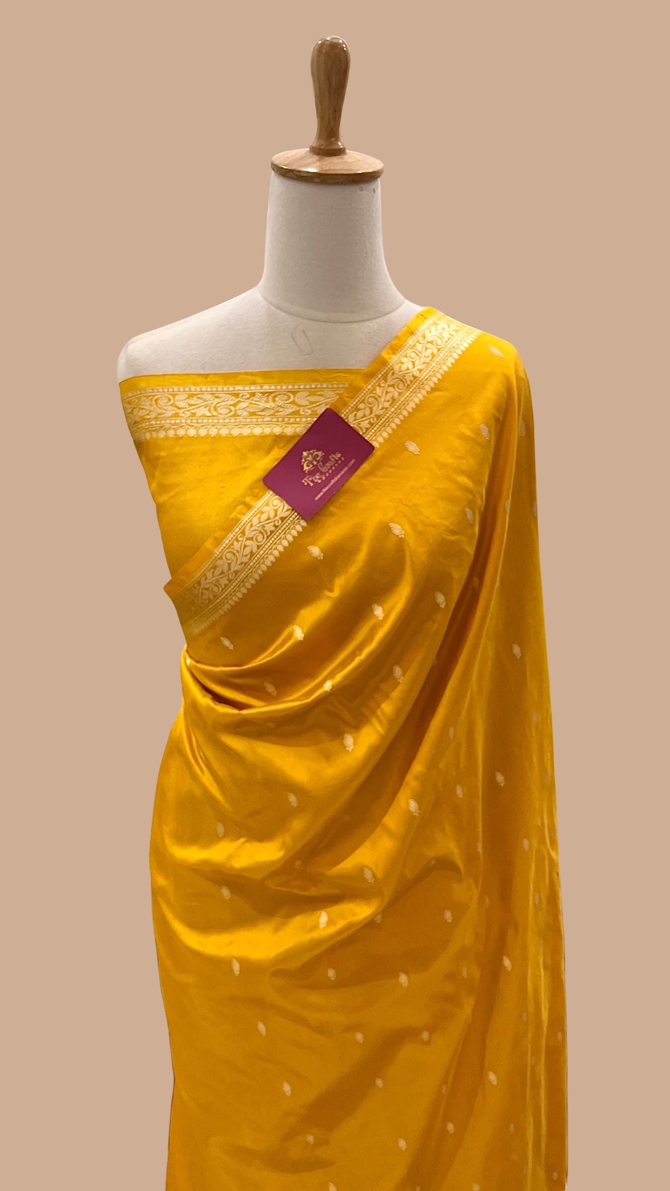 Pure Katan Silk Handloom Banarasi Saree - Resham Chunri Buti