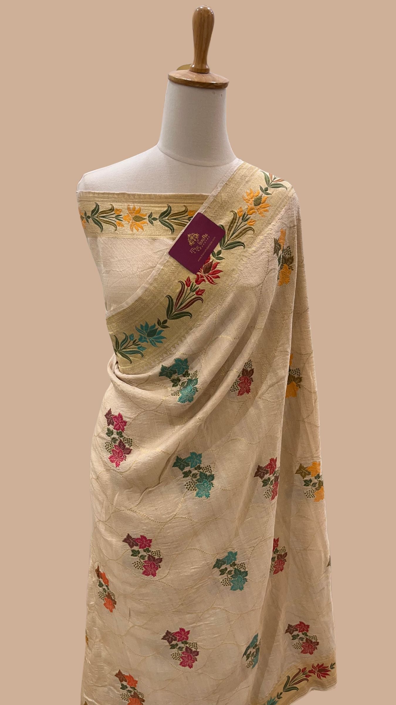 Tussar Georgette Handloom Banarasi Saree - Jaal with Meenakari