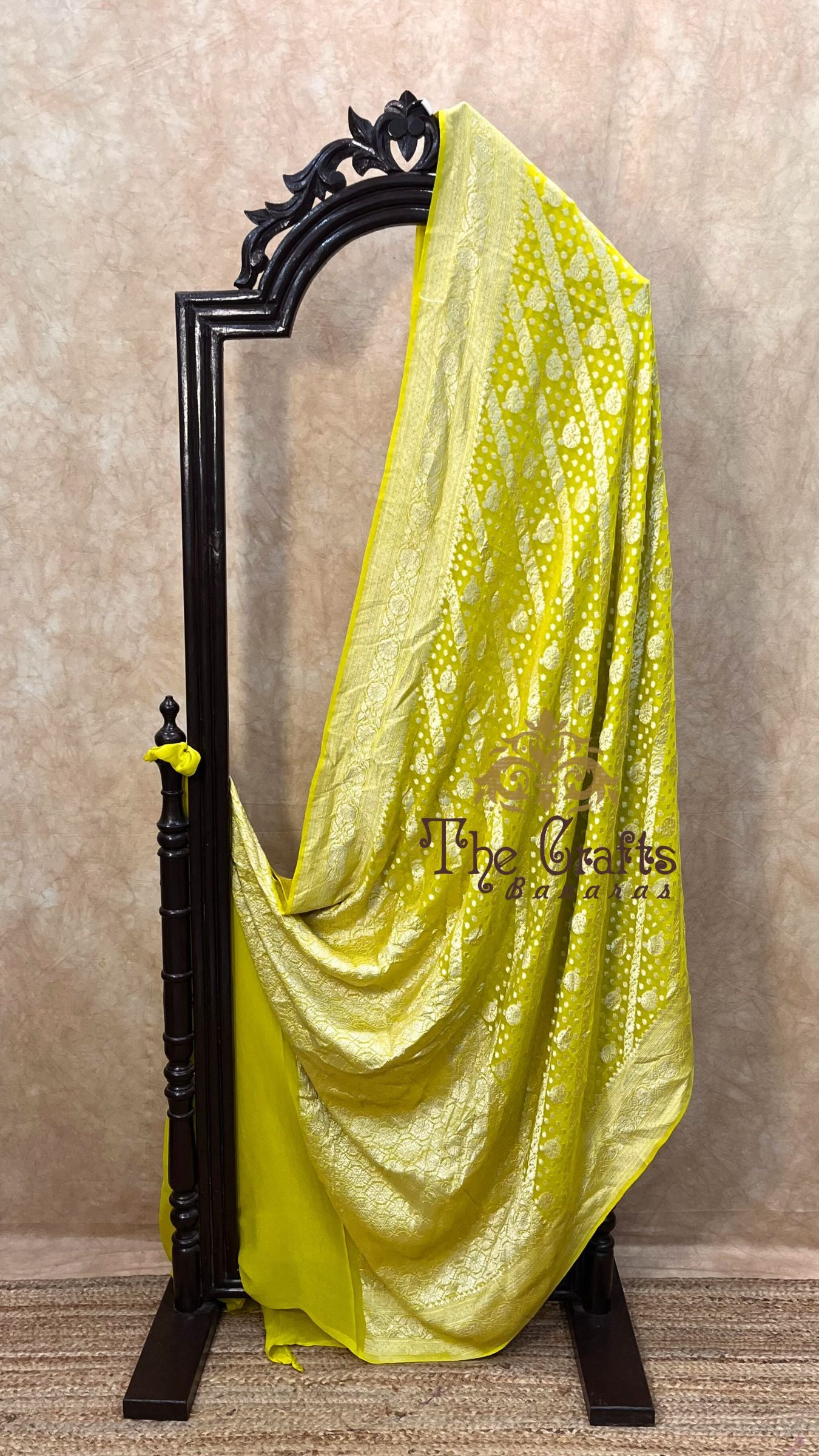 Khaddi Georgette Handloom Banarasi Saree - Water Zari