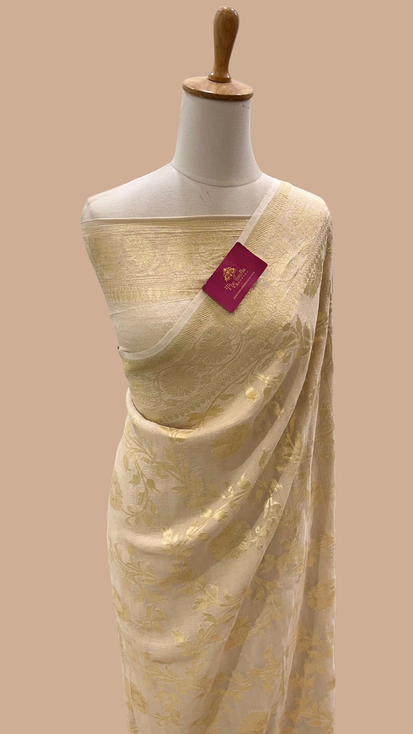 Pure Munga Silk Handloom Banarasi Saree - Jaal Work
