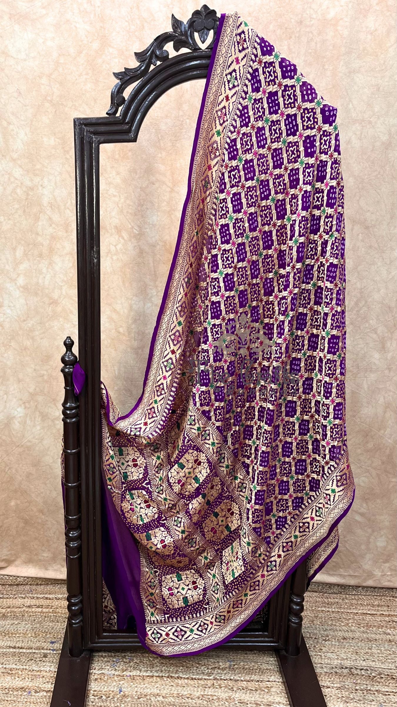 Pure Georgette Banarasi Handloom Bandhej Saree-With Meenakari Work