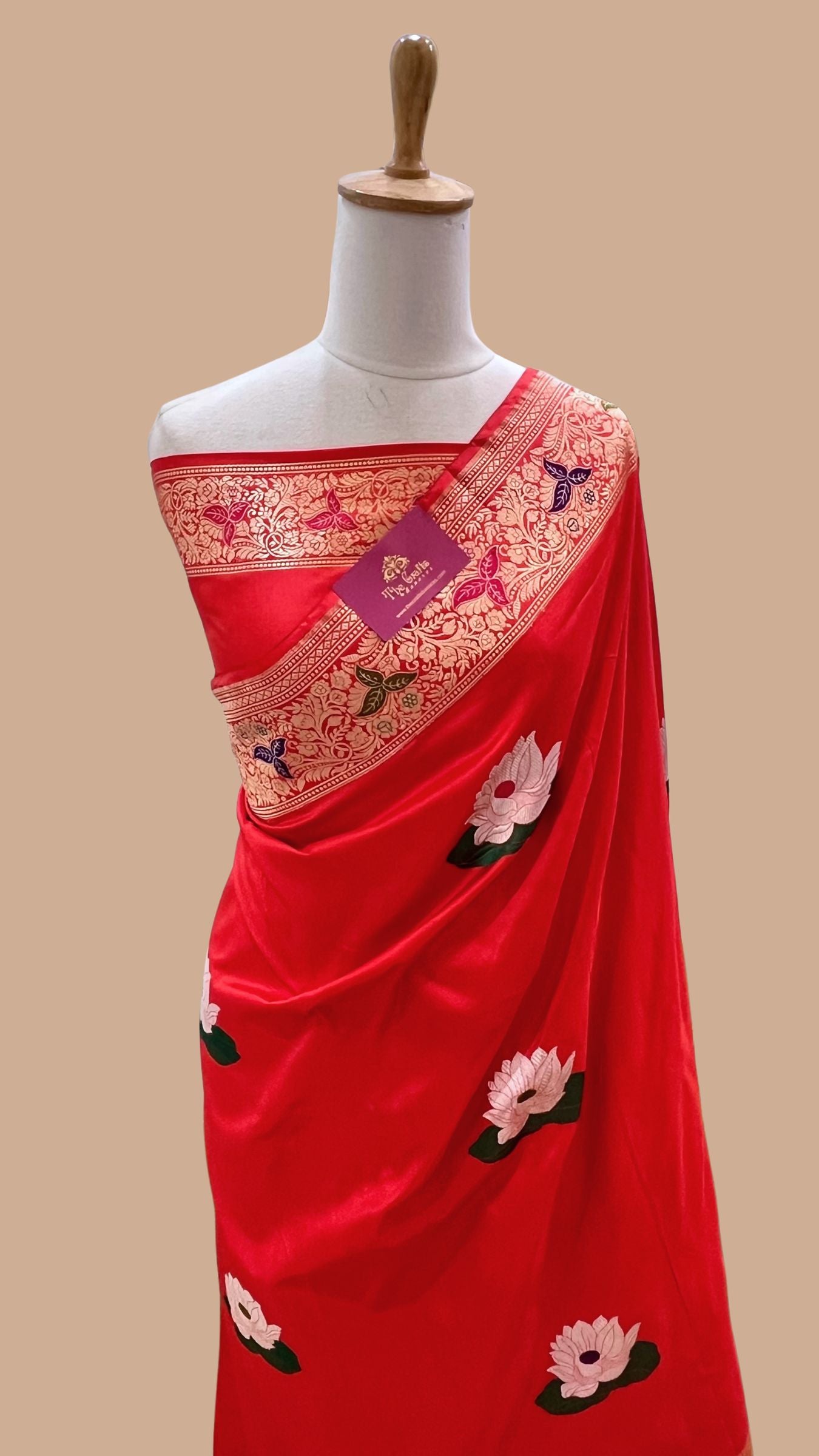 Pure Katan Silk Handloom Banarasi Saree - with kadhua meenakari motifs (Copy)