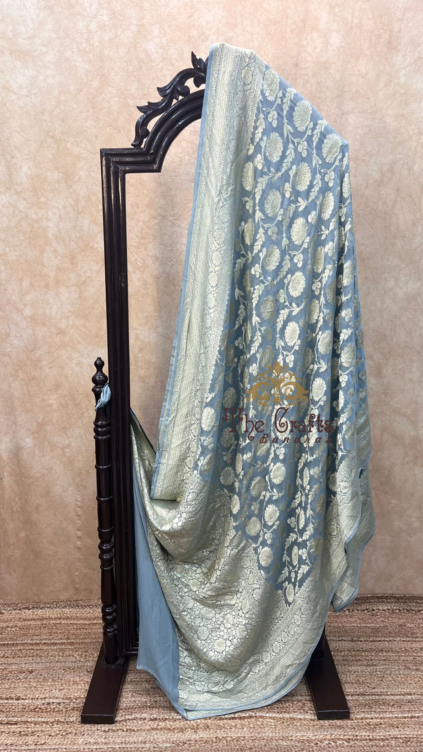 Khaddi Georgette Handloom Banarasi Saree - Water Zari