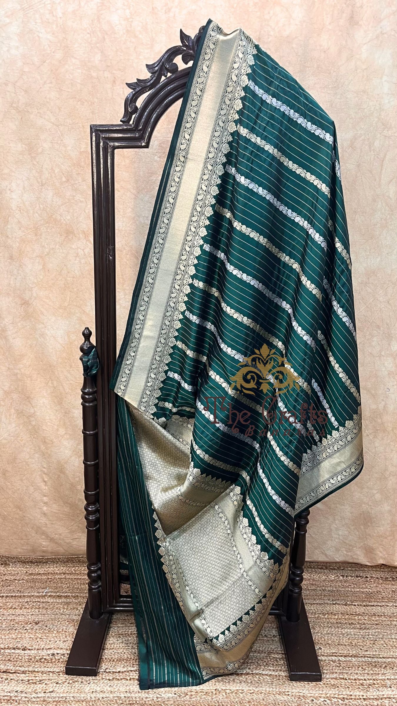 Pure Katan Silk Handloom Banarasi Saree - With Sona Roopa kadhua Motifs