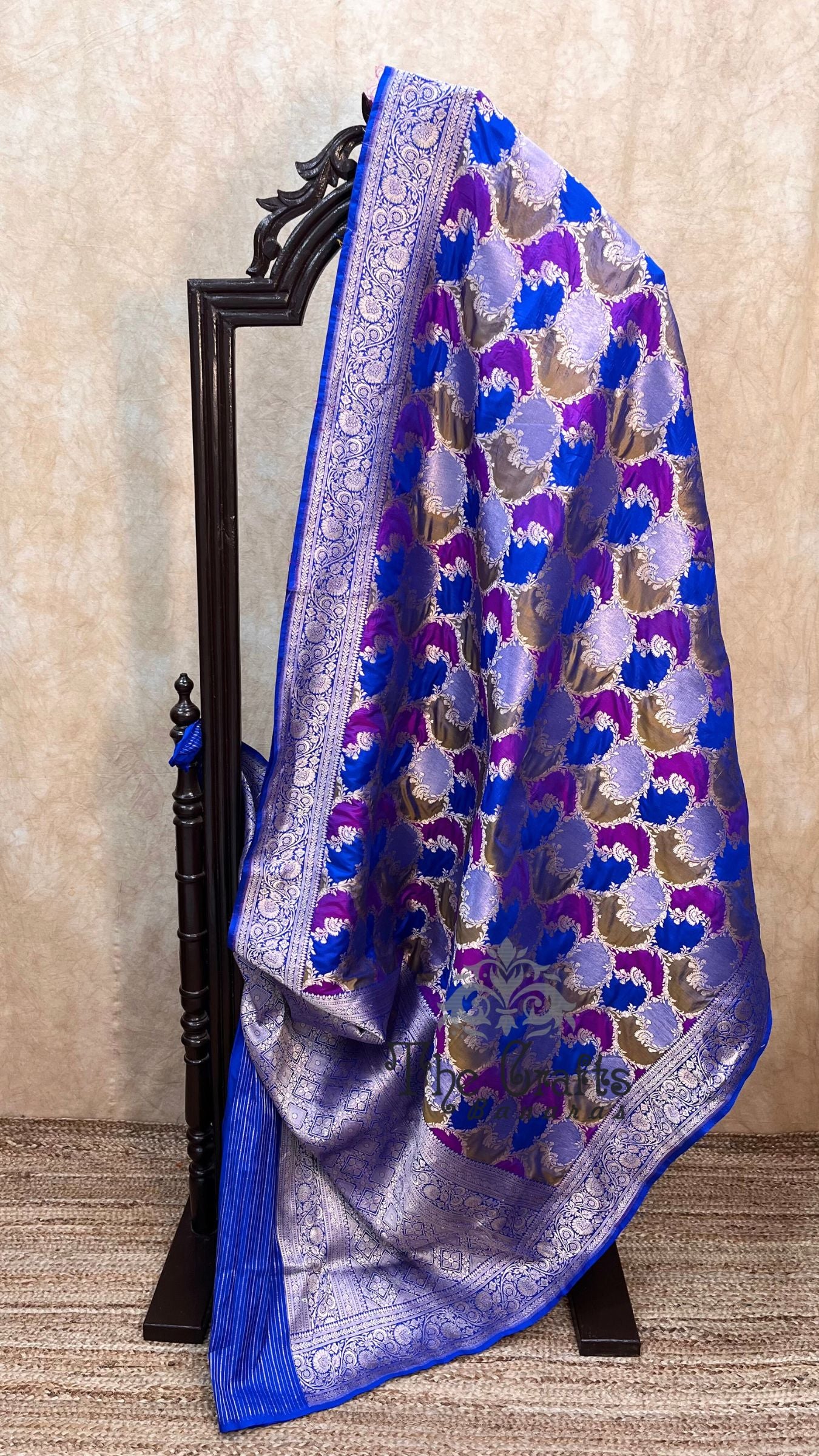 Rangkat Pure Katan Silk Handloom Banarasi Saree - Jaal Work With Meenakari