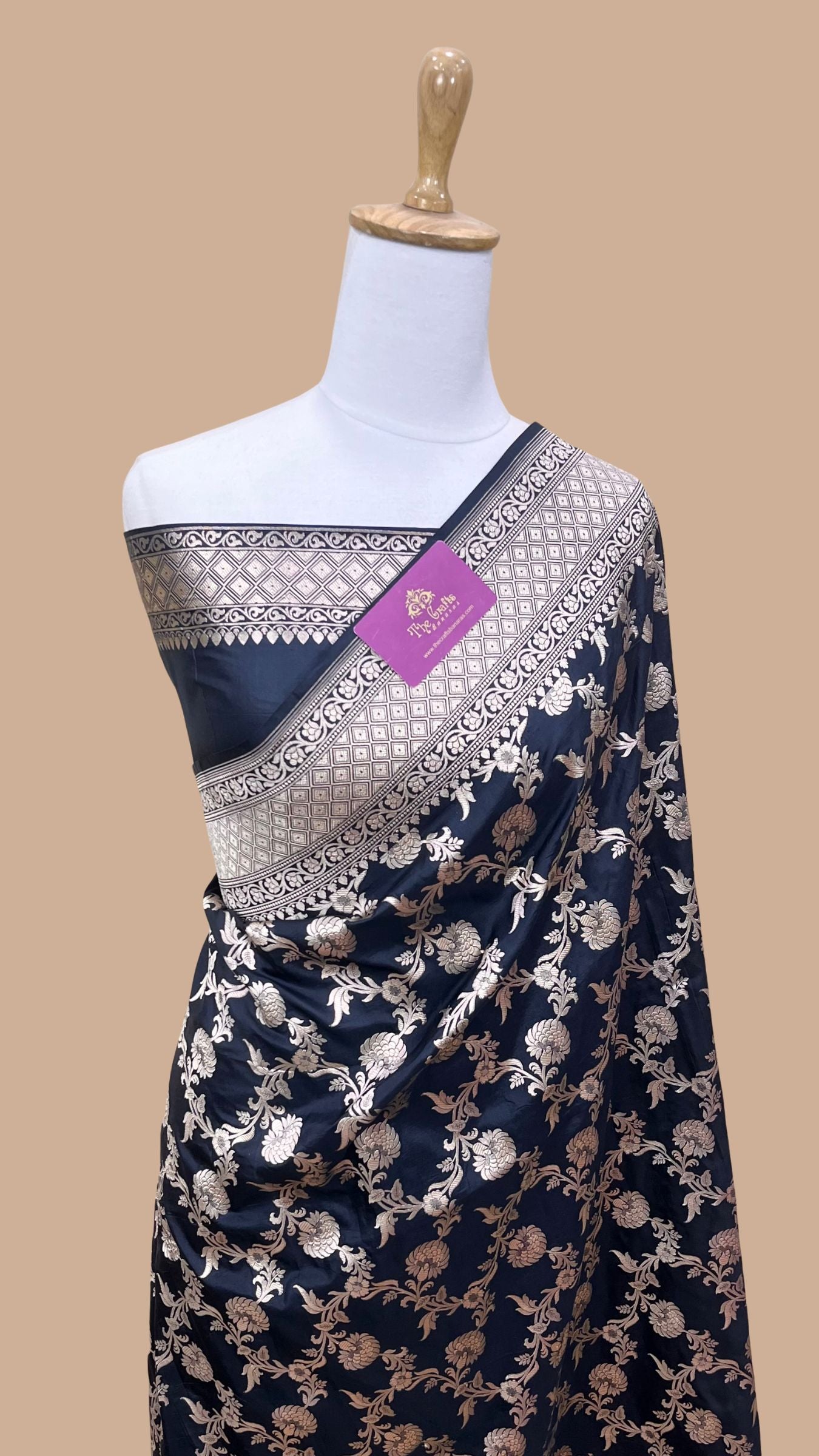 Pure Katan Silk Handloom Banarasi Saree - Jaal work