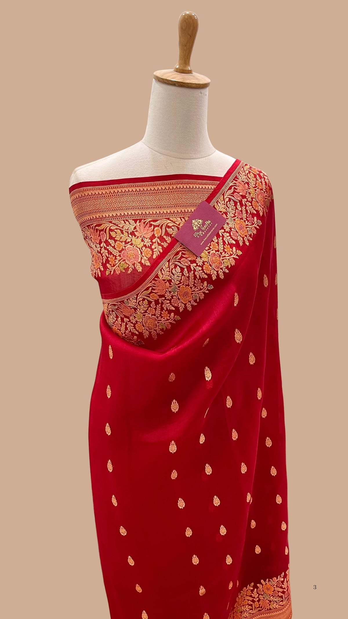 Pure Kora Silk Handloom Banarasi Saree - With Kadhua motifs