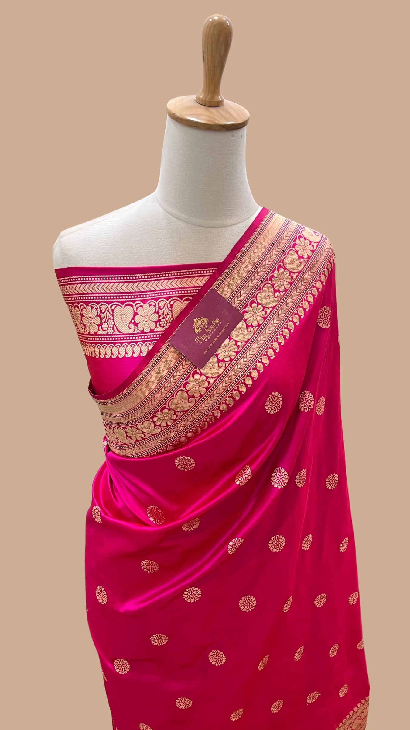 Pure Katan Silk Handloom Banarasi Saree - with kadhua motifs