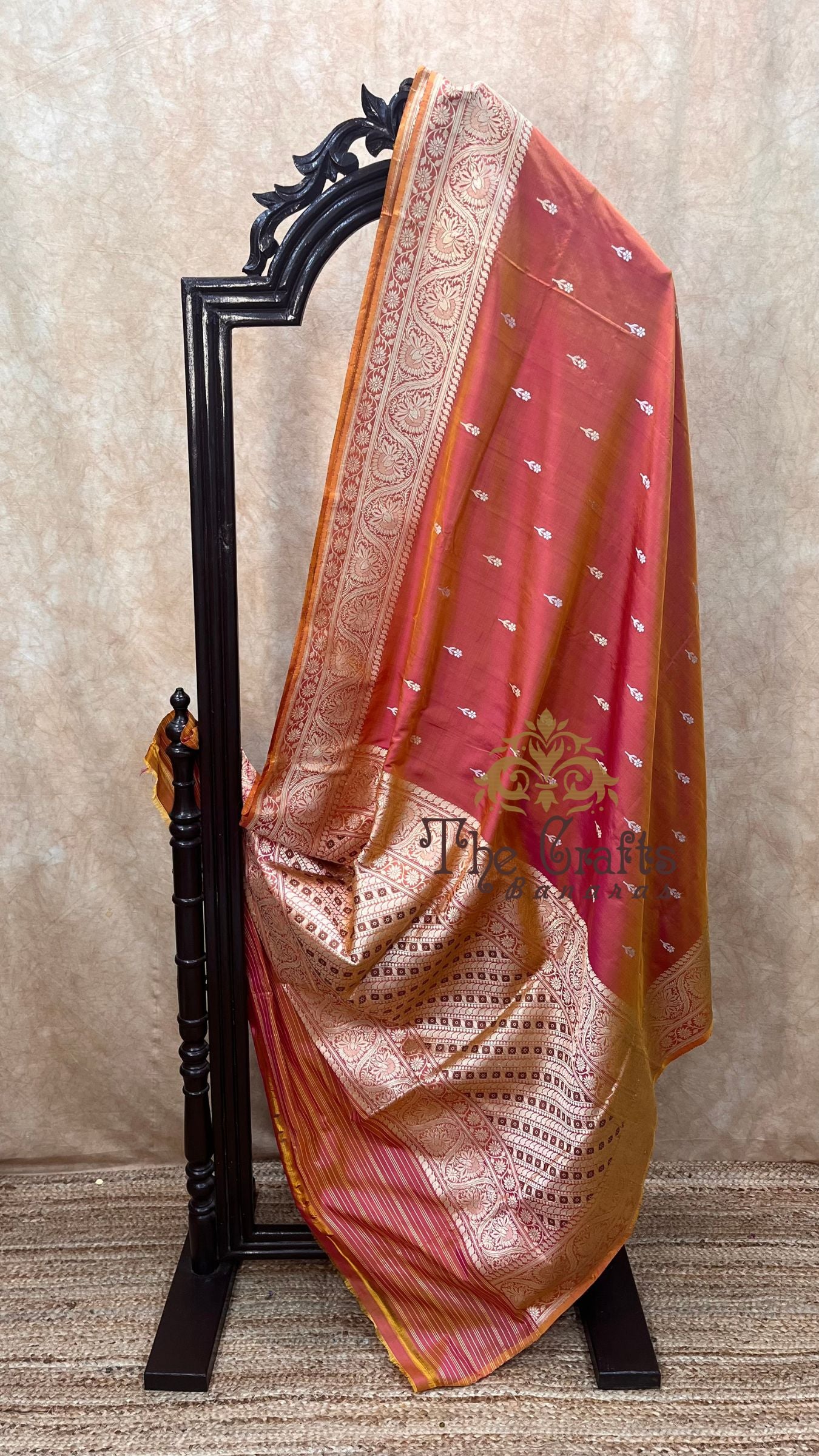 Pure Katan Silk Handloom Banarasi Saree - with kadhua motifs